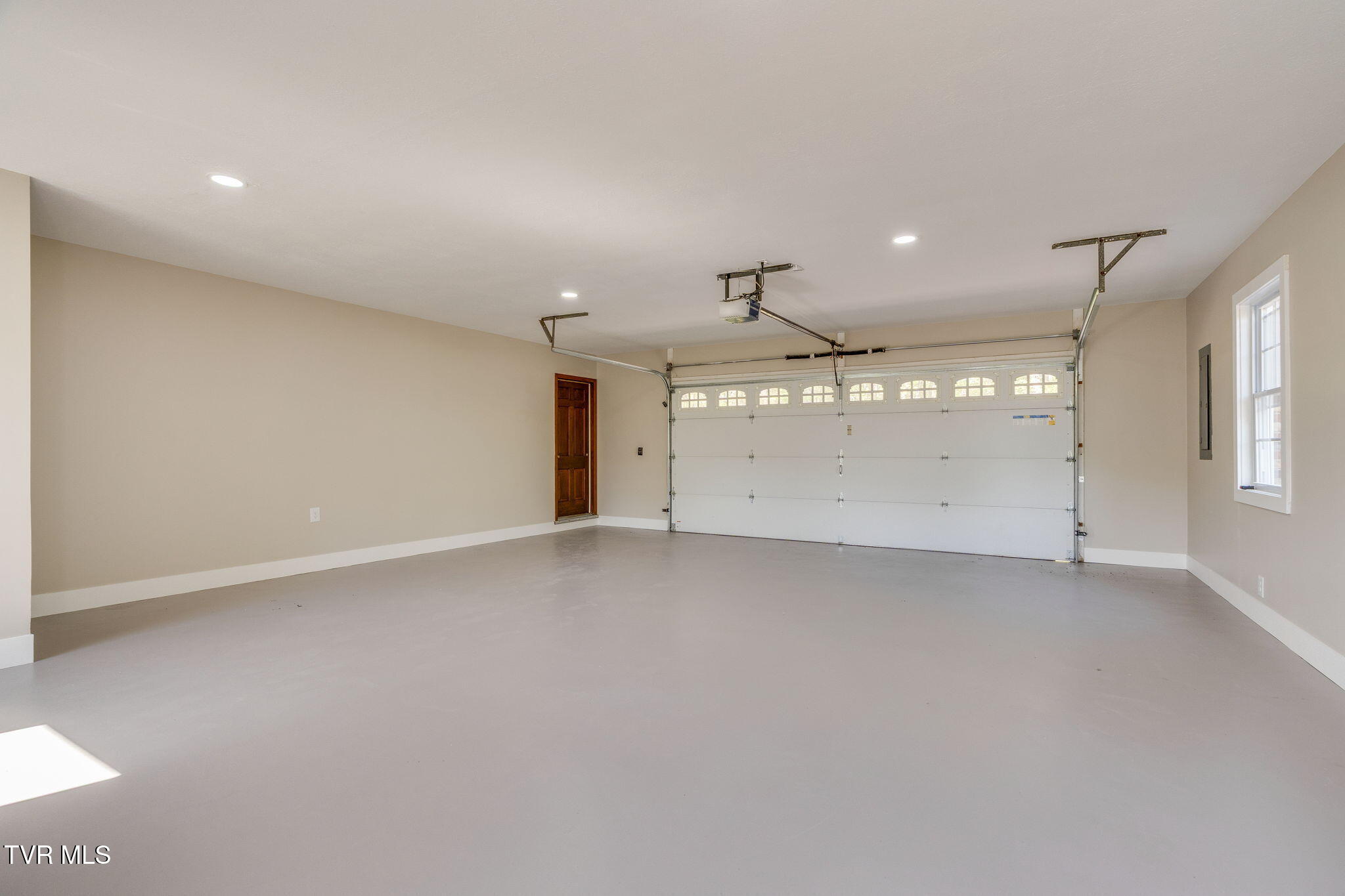 512 Hidden Valley Road