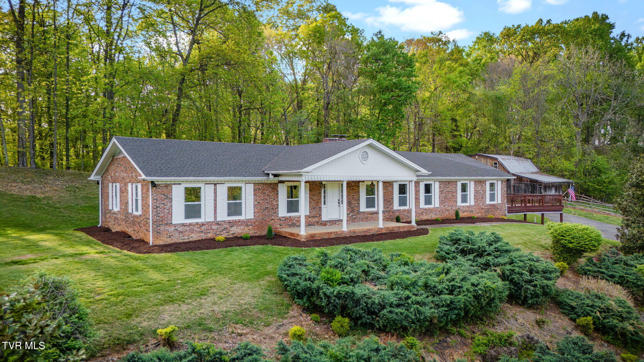 512 Hidden Valley Road