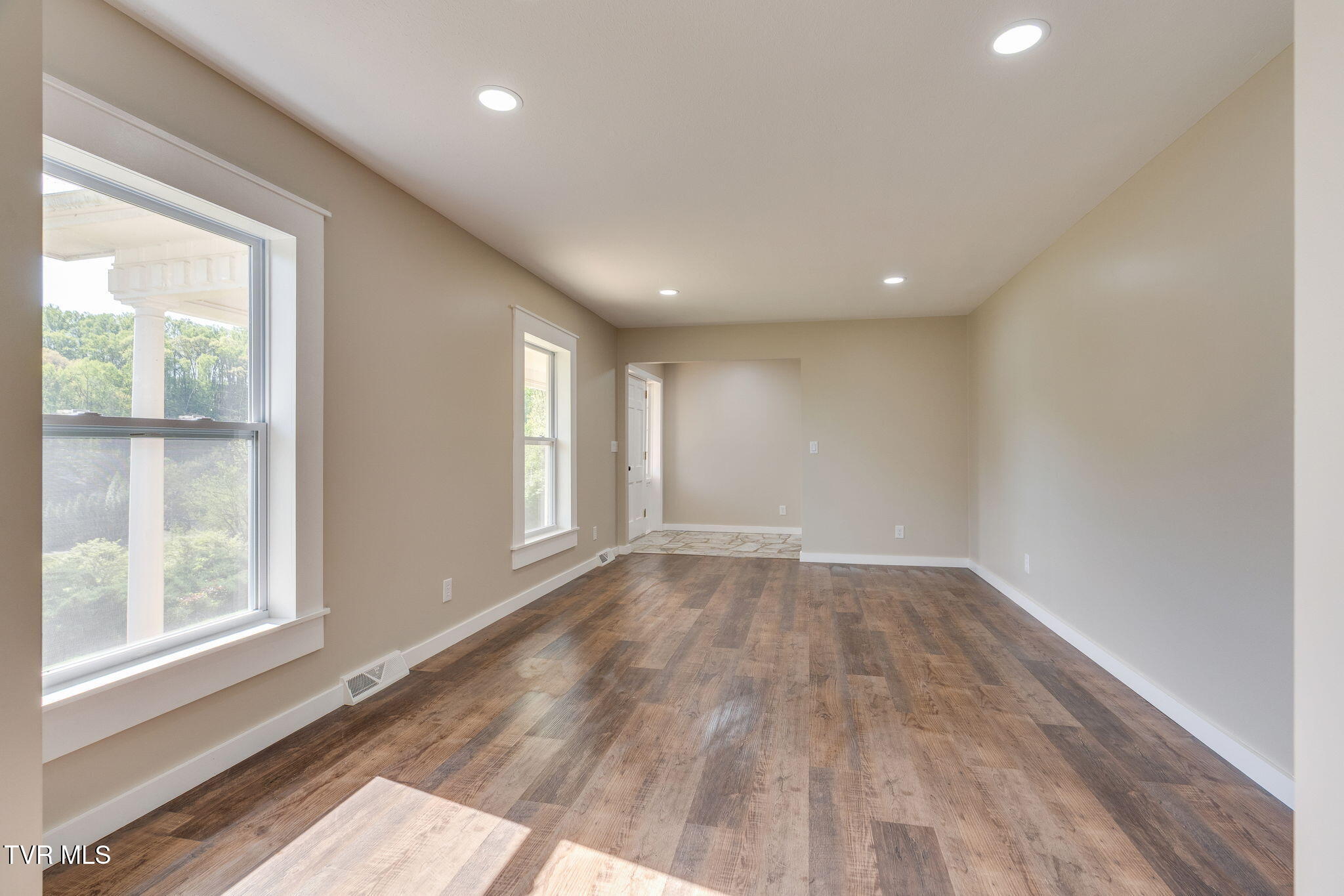 512 Hidden Valley Road