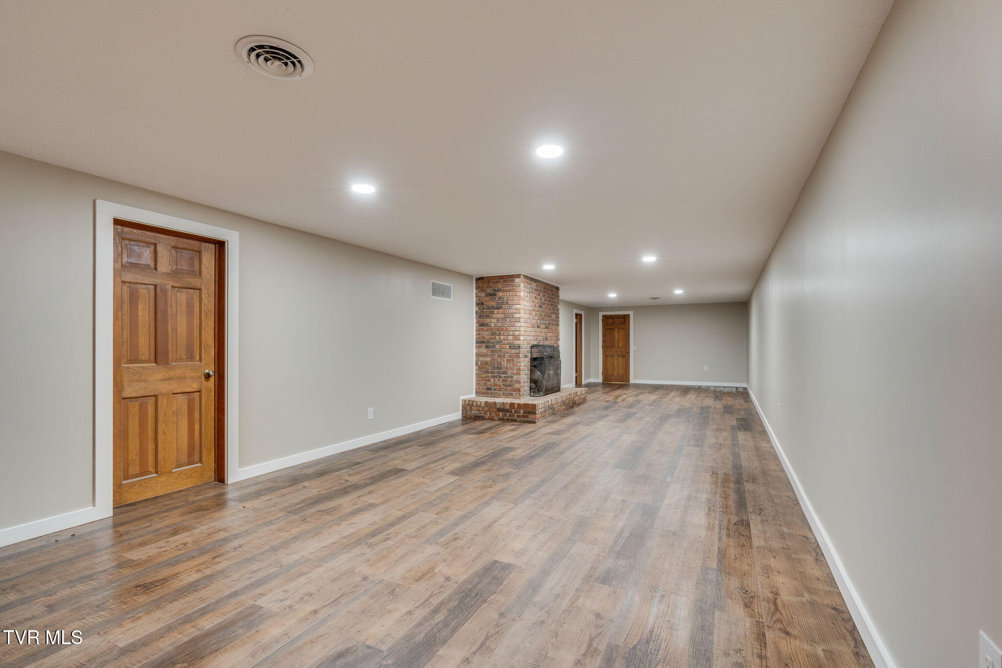 512 Hidden Valley Road