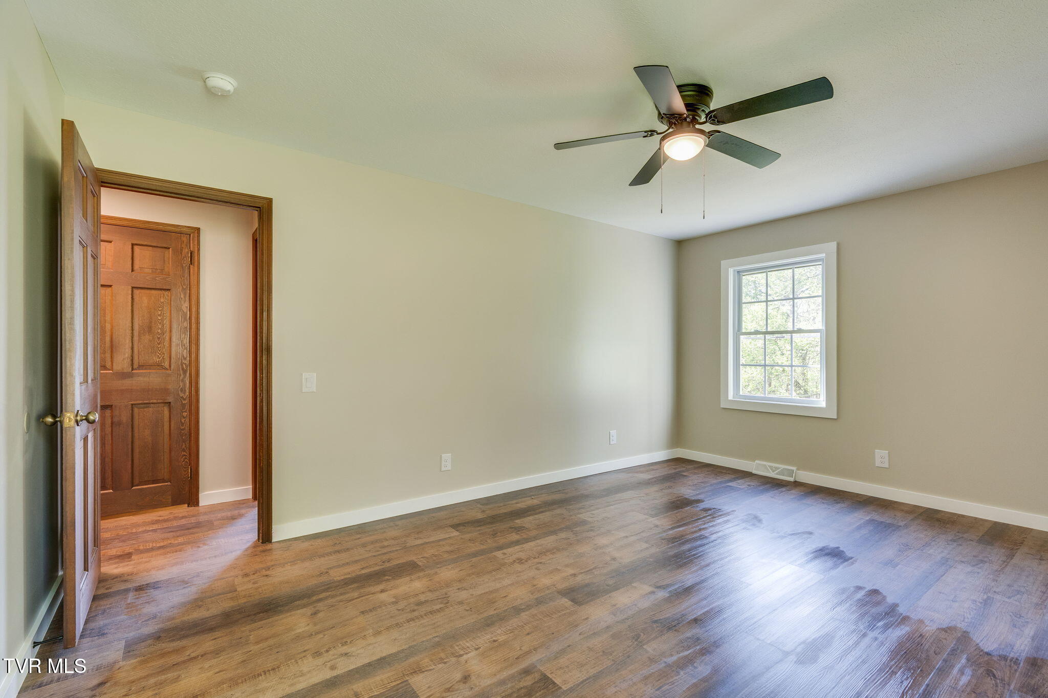 512 Hidden Valley Road