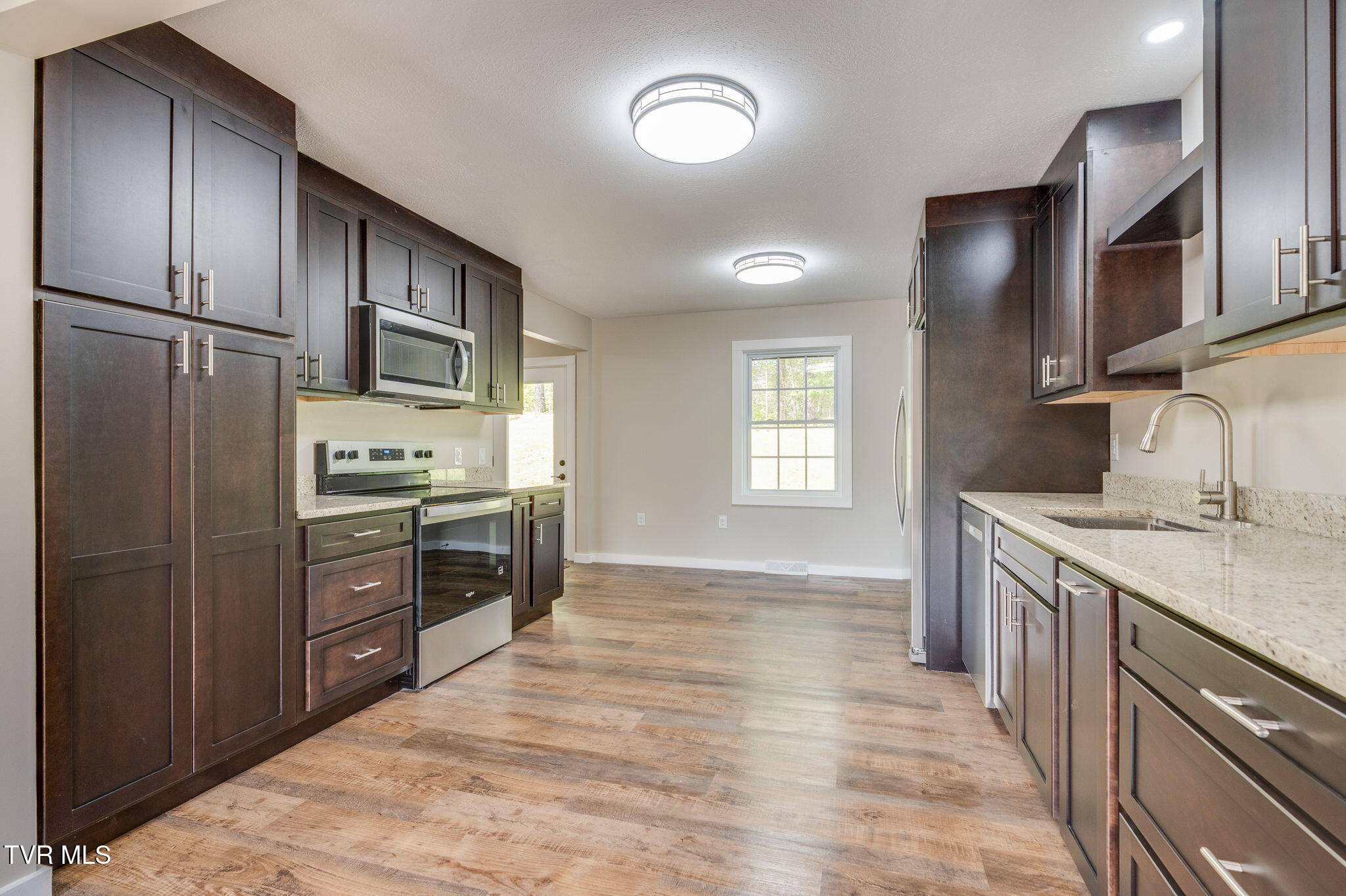 512 Hidden Valley Road
