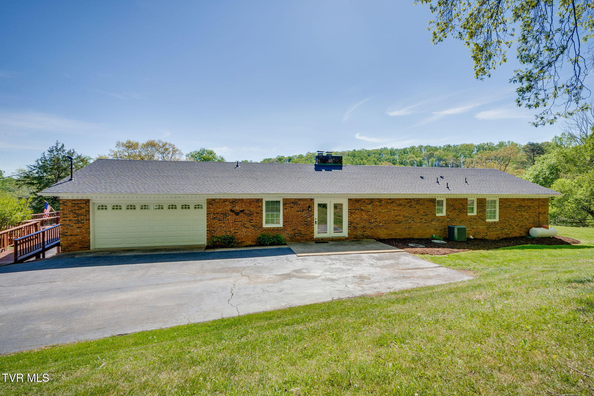 512 Hidden Valley Road