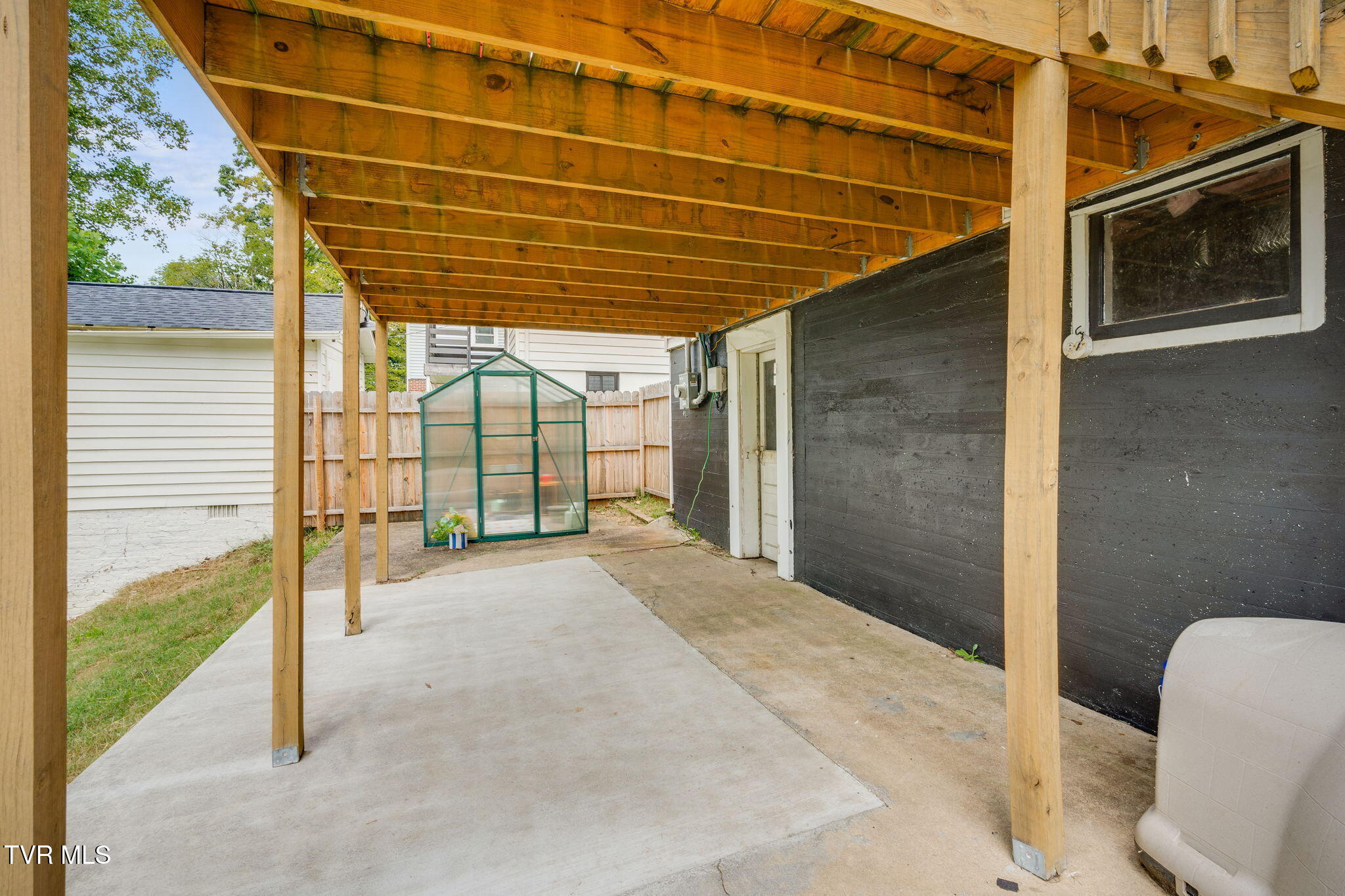 2220 Cypress Street