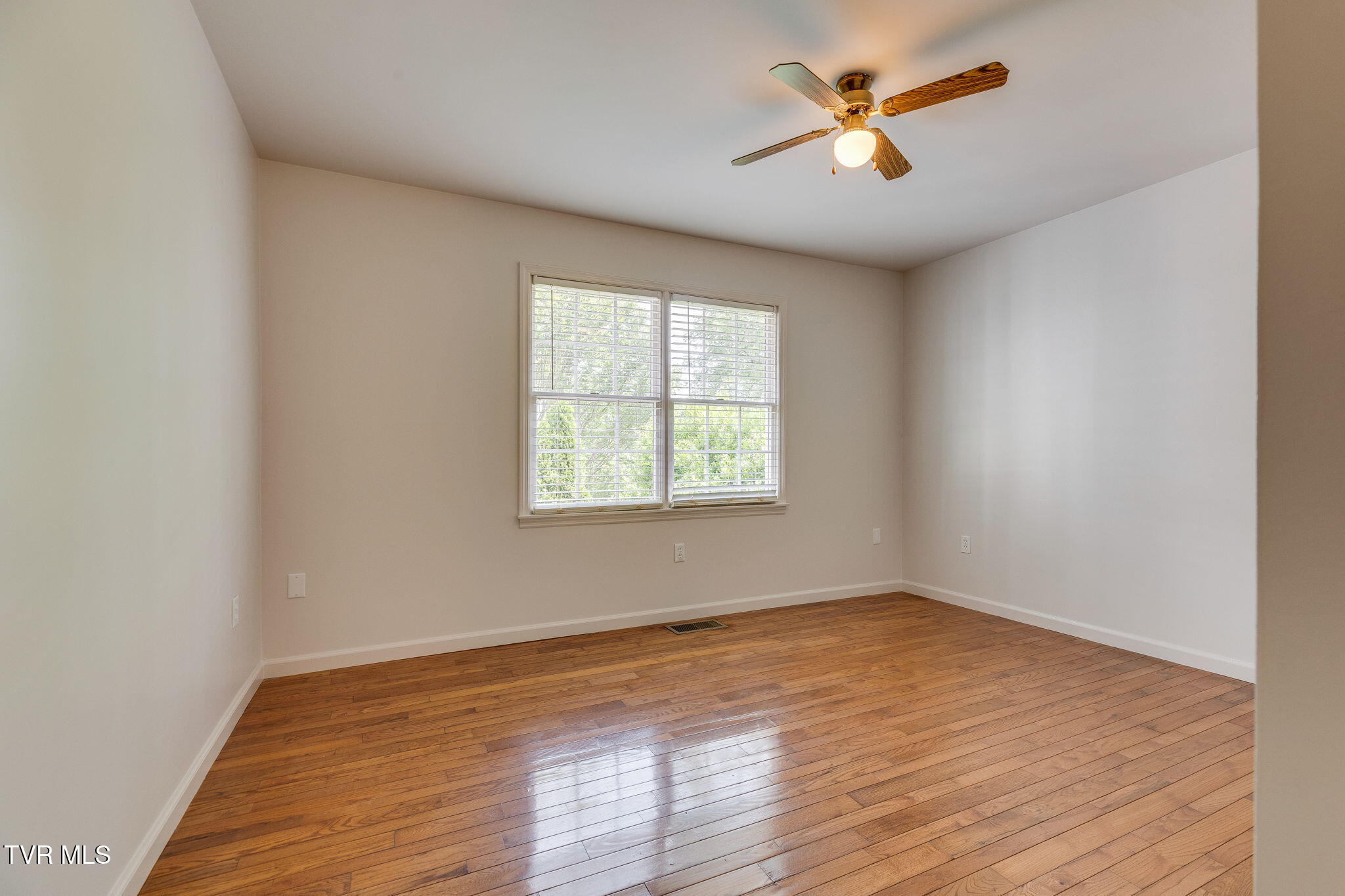 437 South Central Avenue