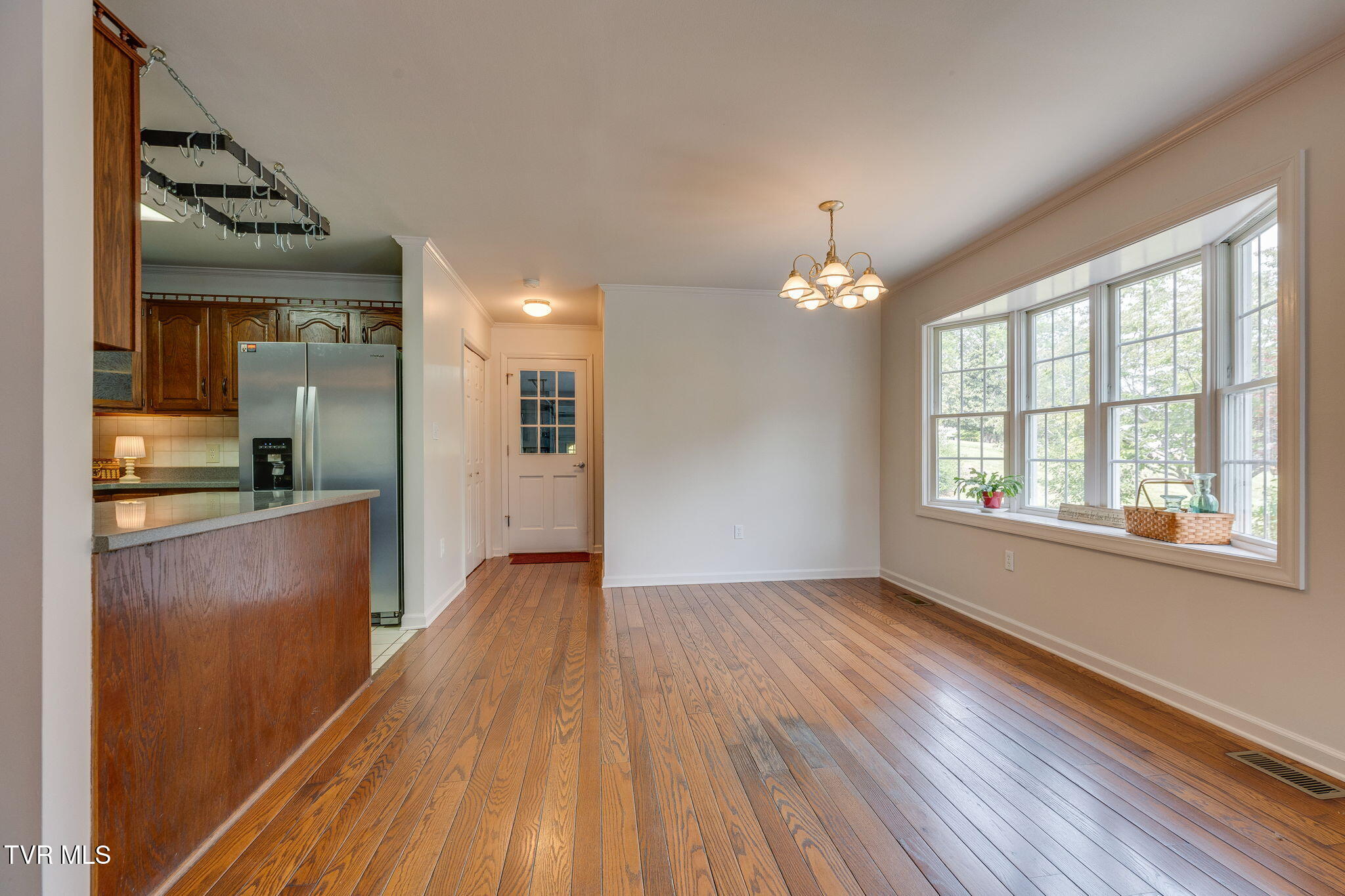 437 South Central Avenue