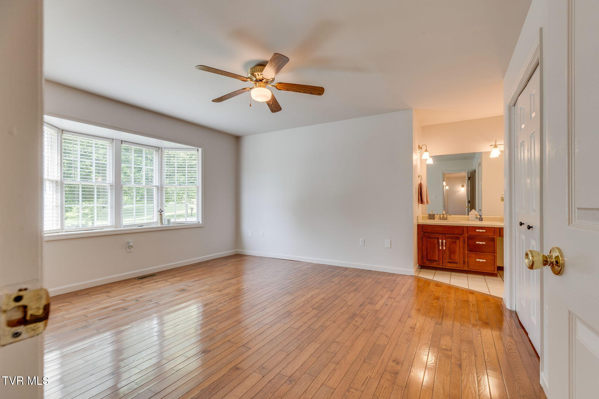 437 South Central Avenue