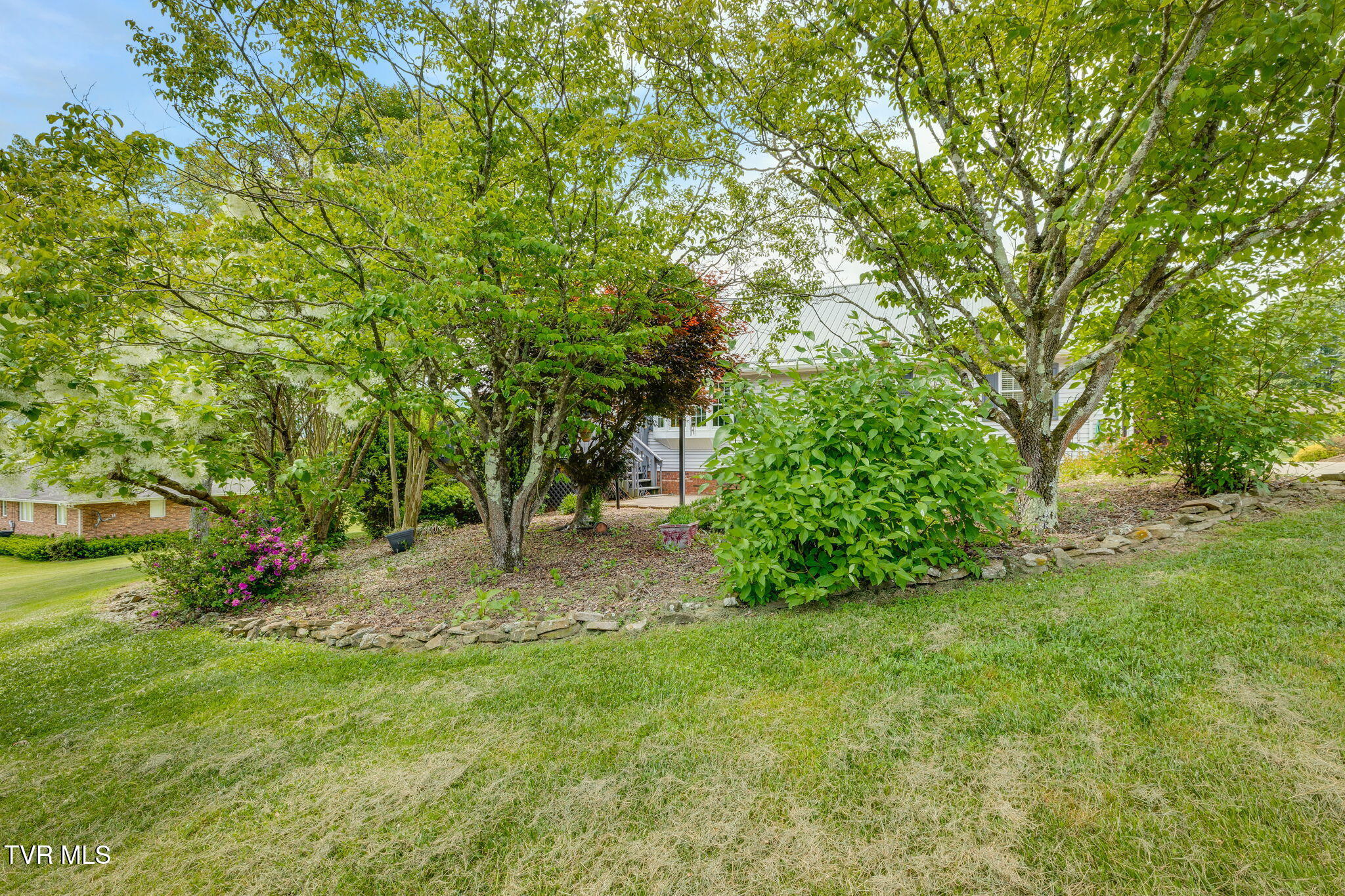 437 South Central Avenue