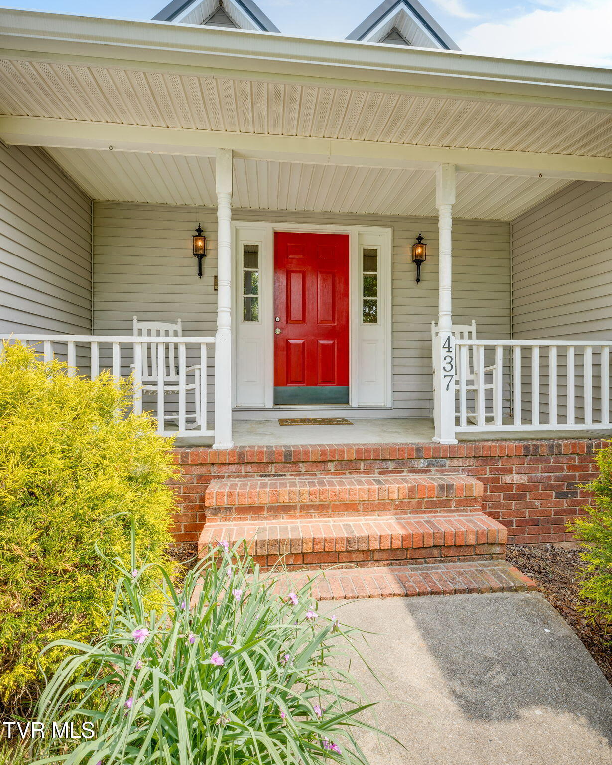 437 South Central Avenue