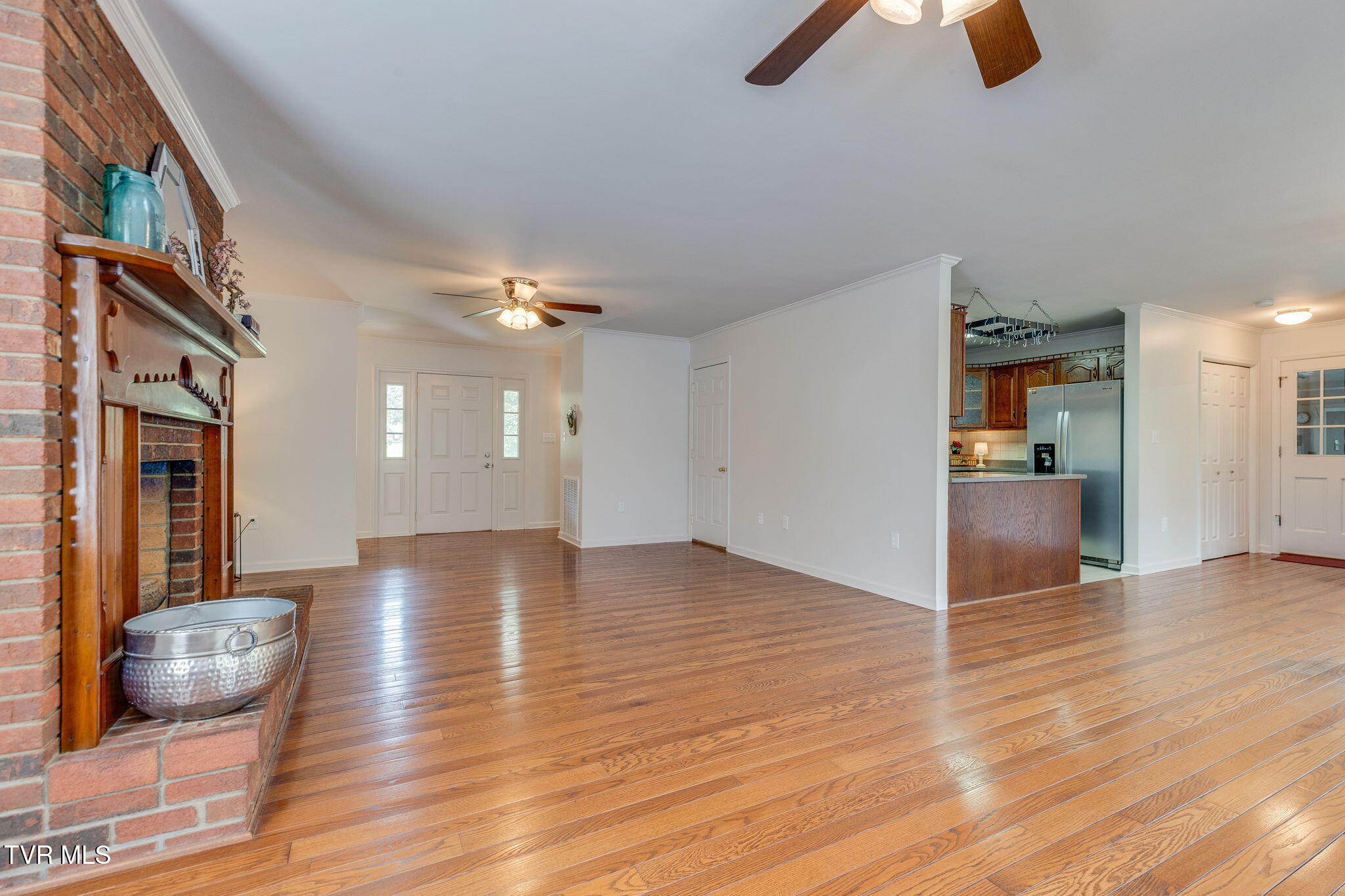 437 South Central Avenue