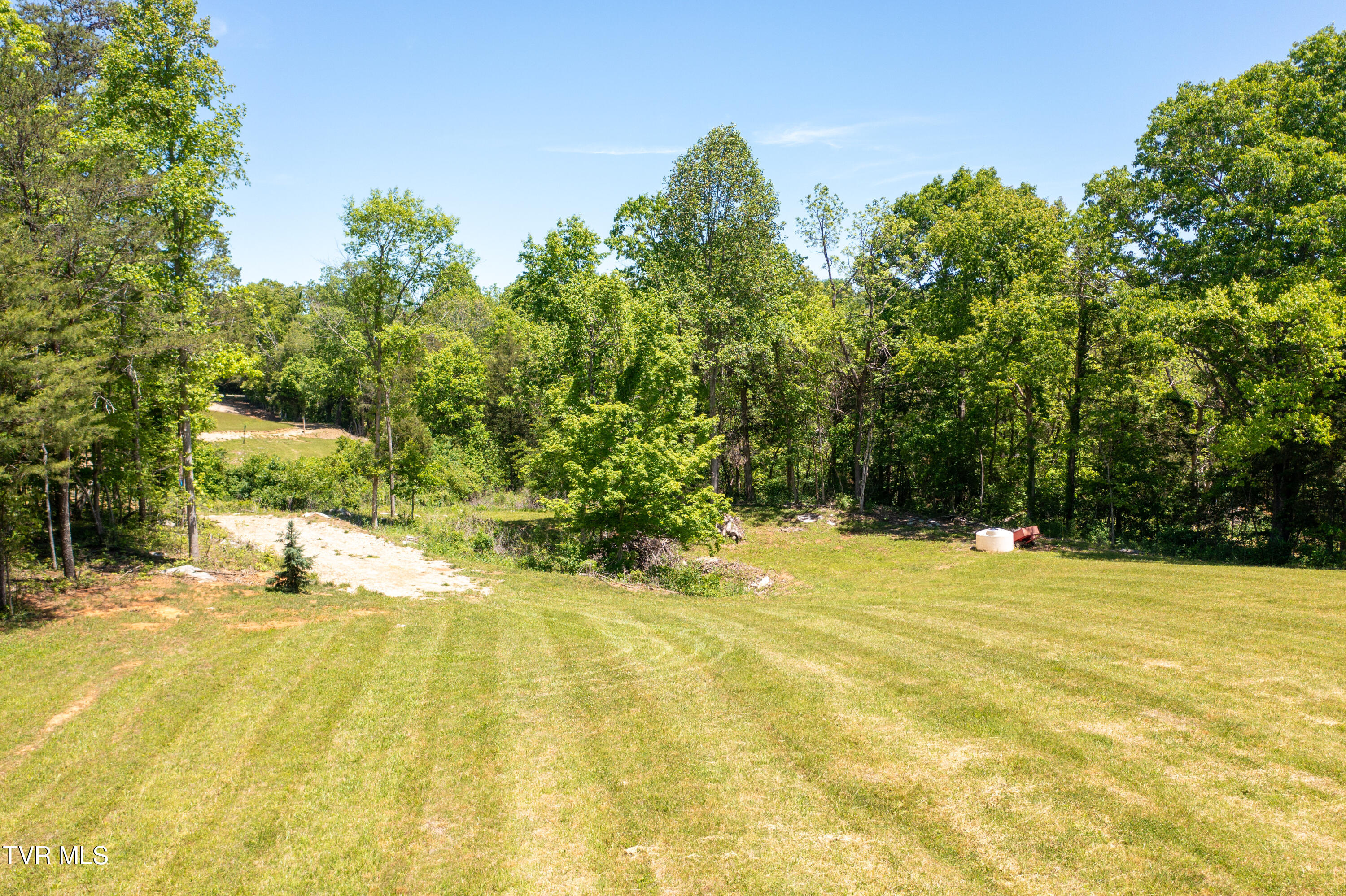 882 Walnut Grove Road