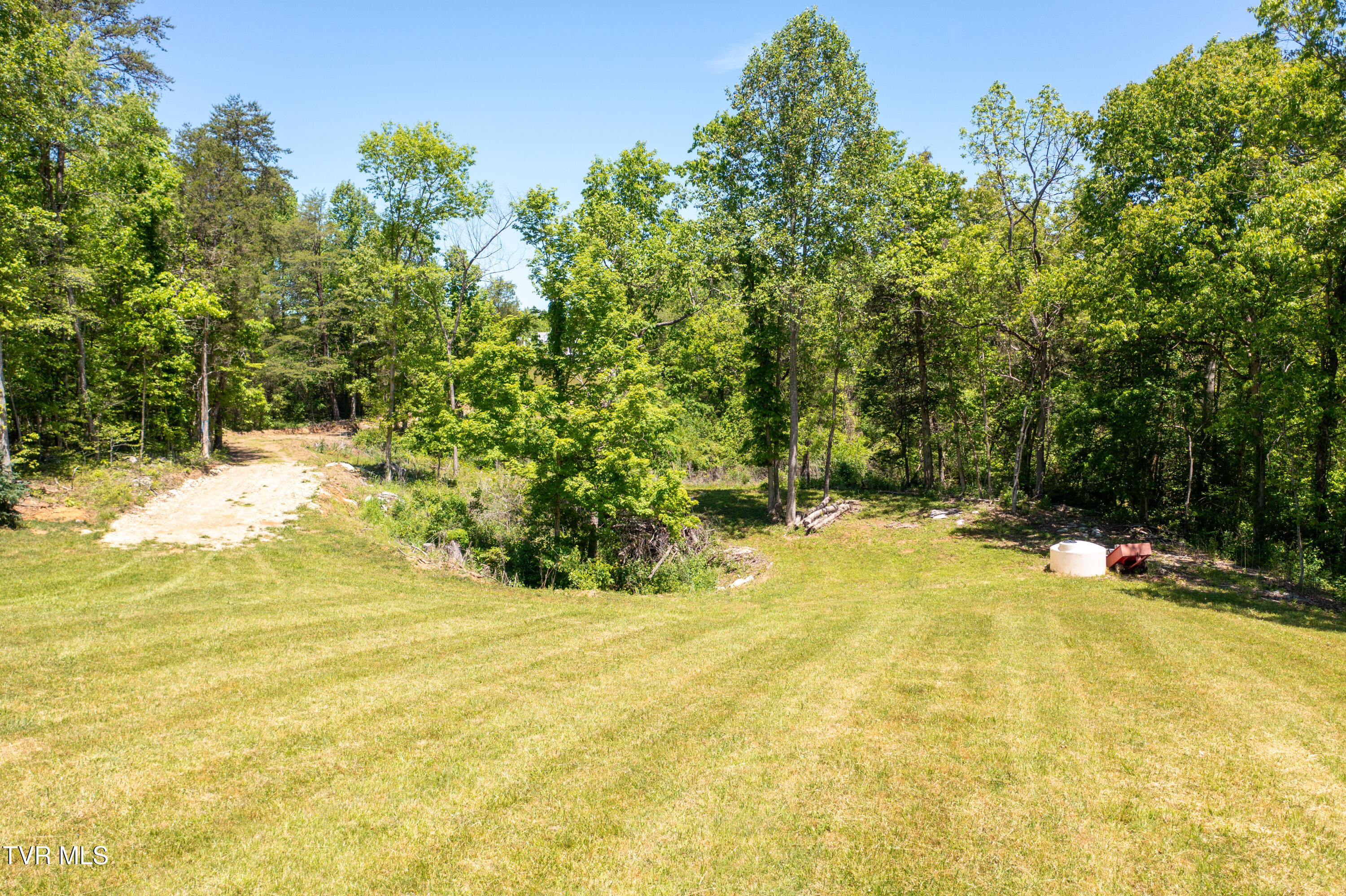 882 Walnut Grove Road