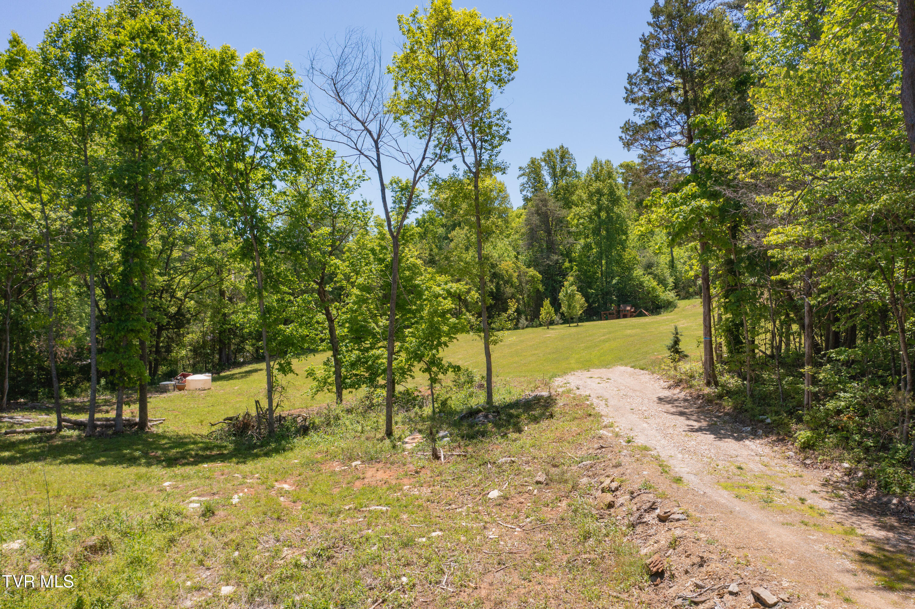 882 Walnut Grove Road