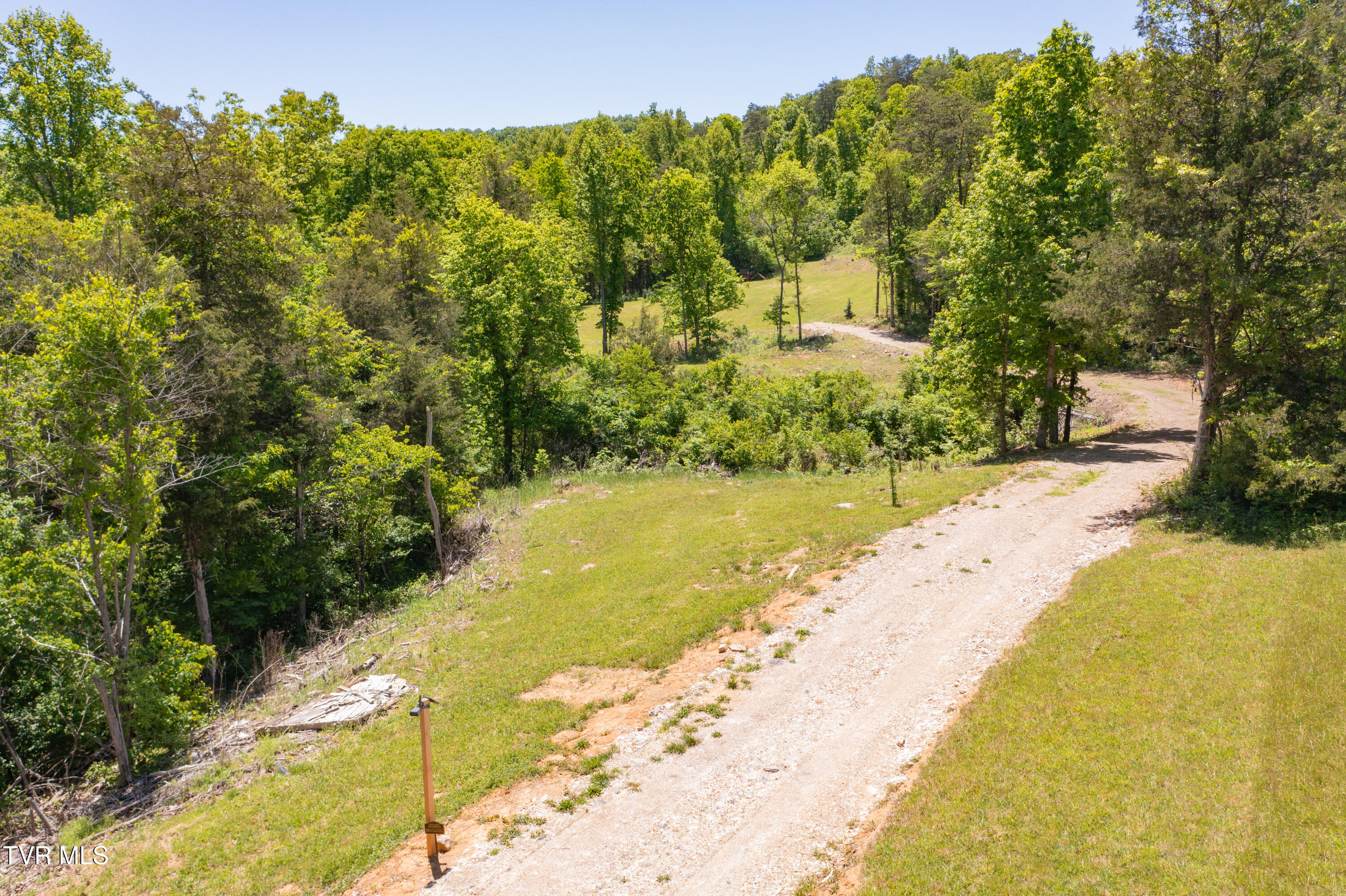 882 Walnut Grove Road