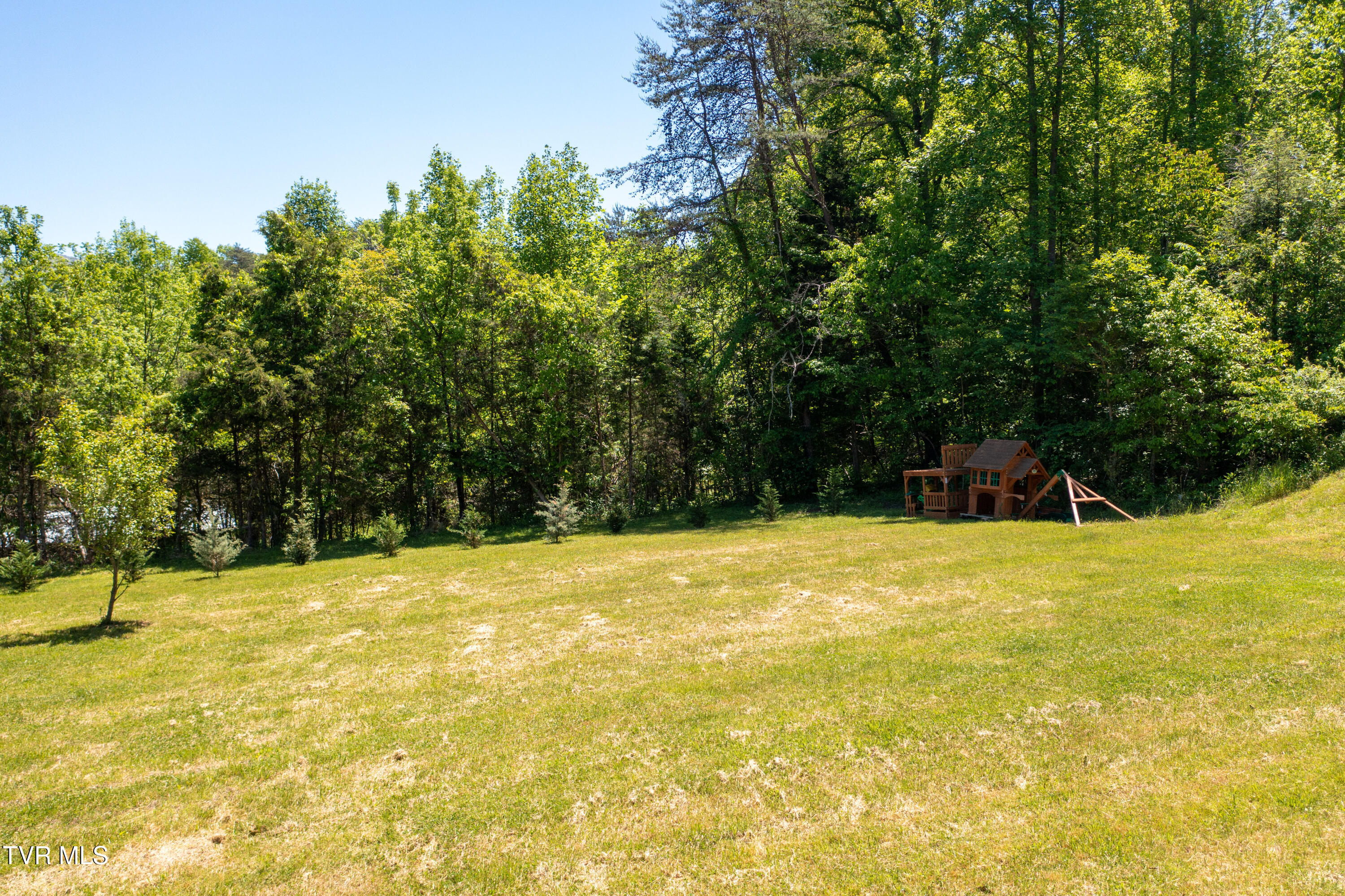 882 Walnut Grove Road