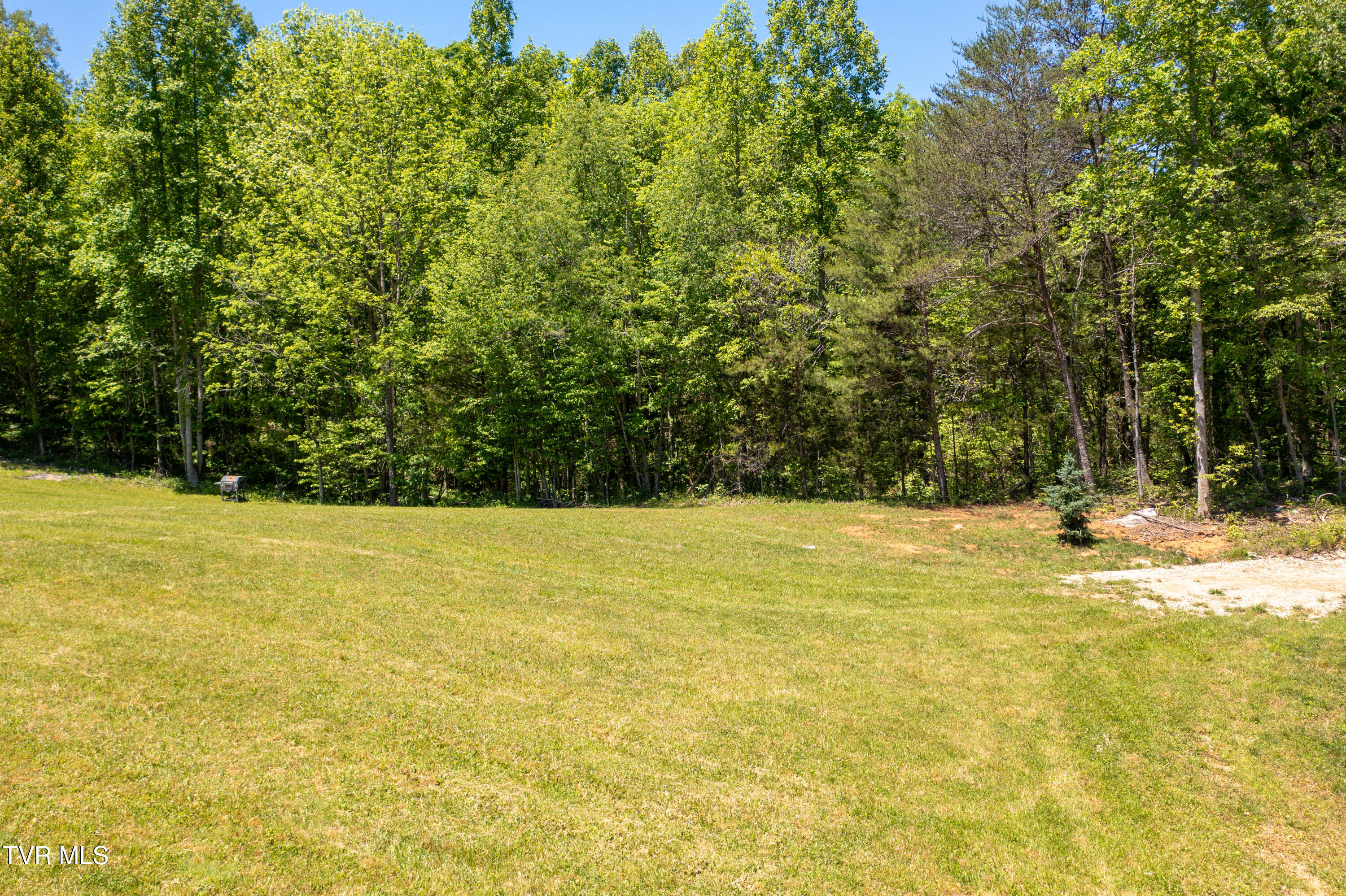 882 Walnut Grove Road