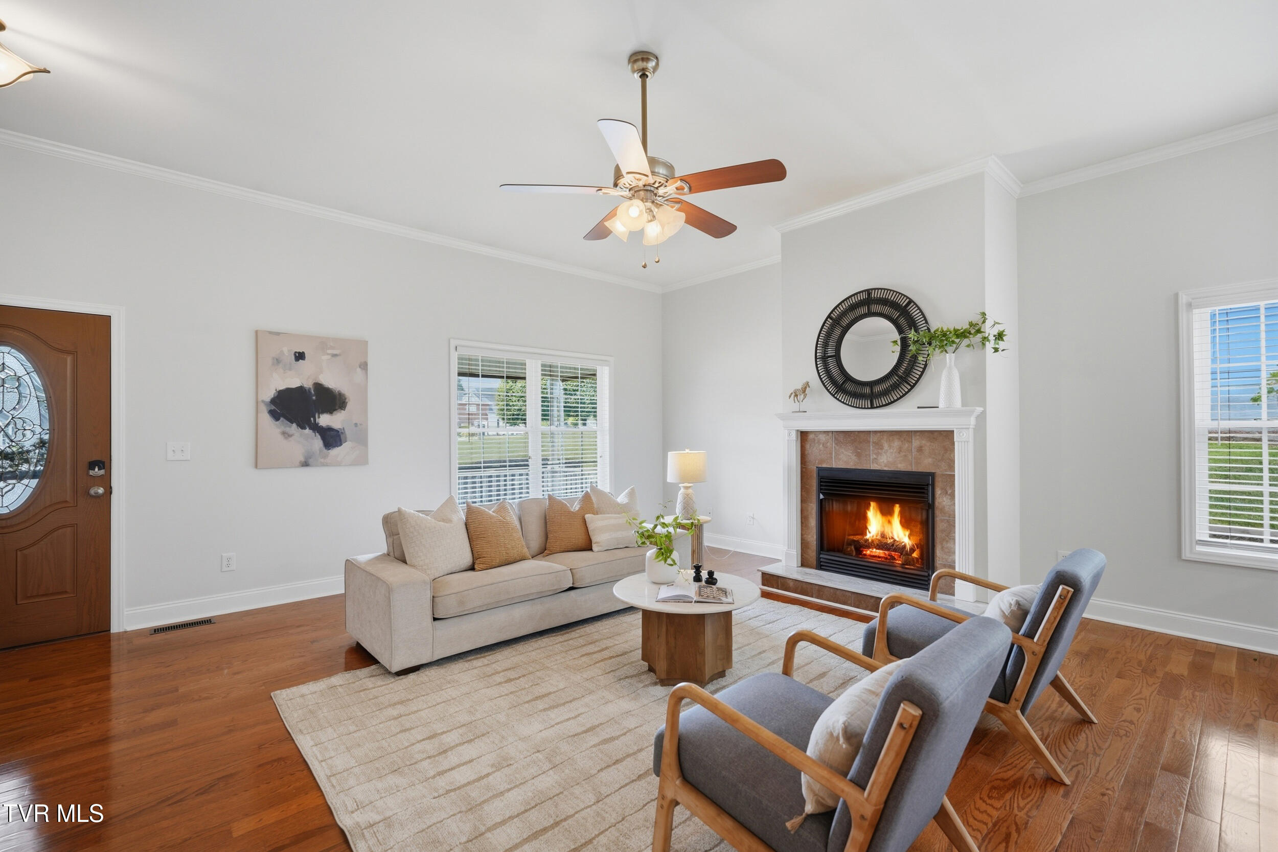 2204 Valley Drive