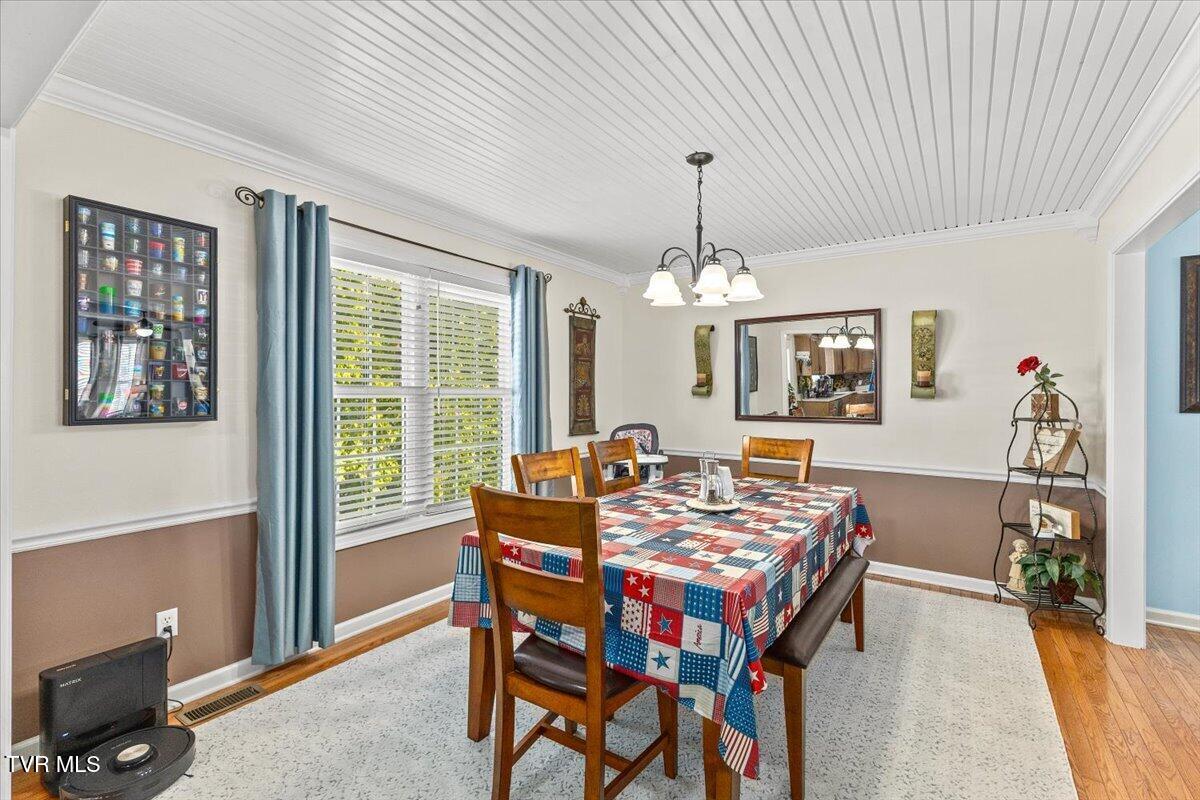319 Blevins Boulevard