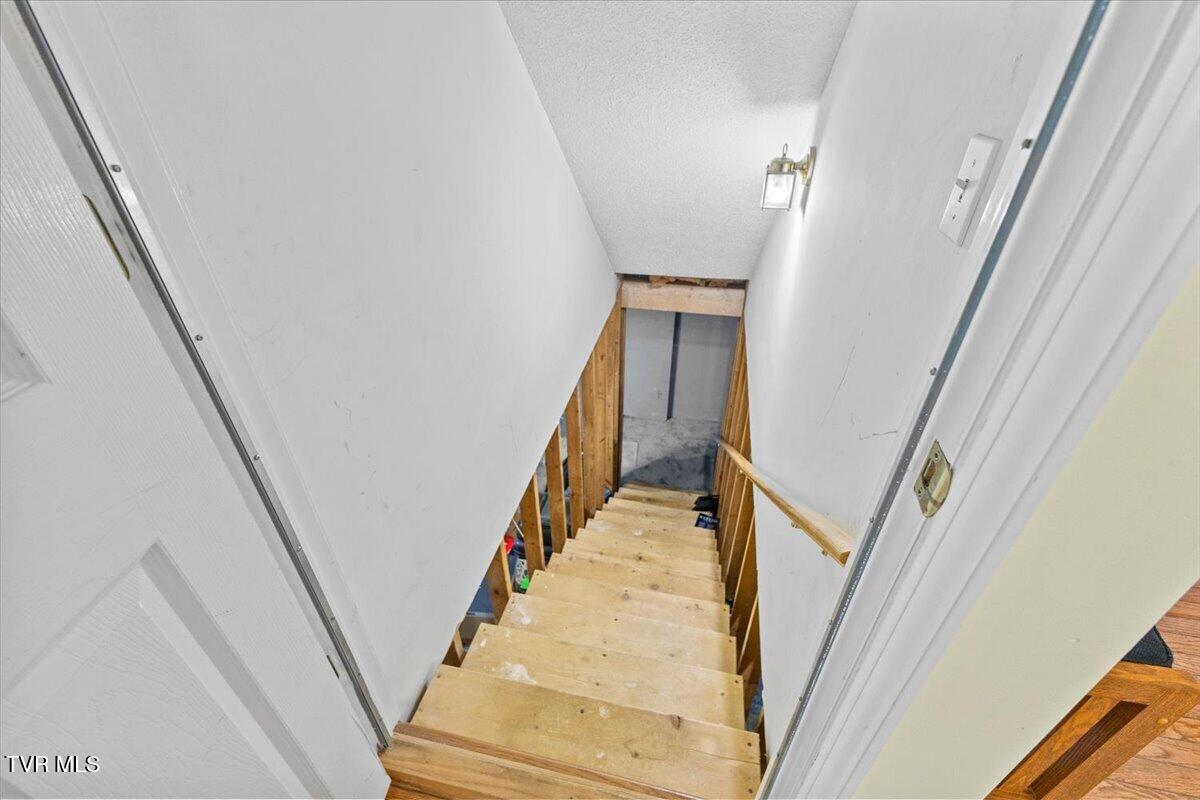 319 Blevins Boulevard