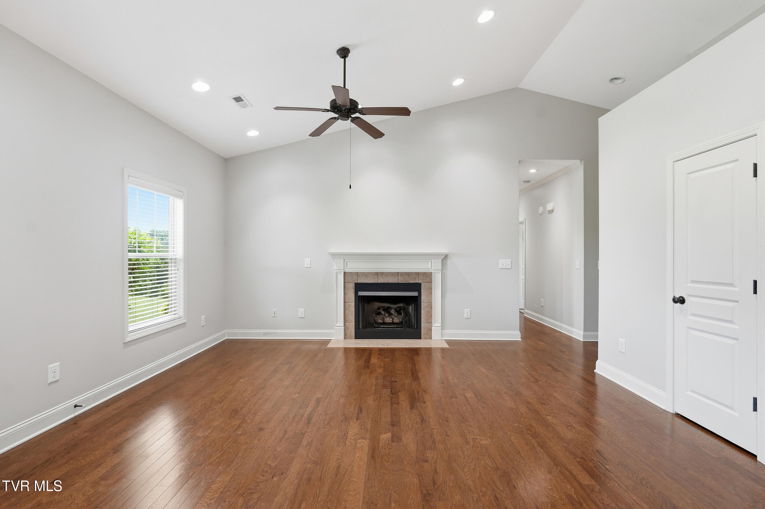 271 Cambridge Grove Way