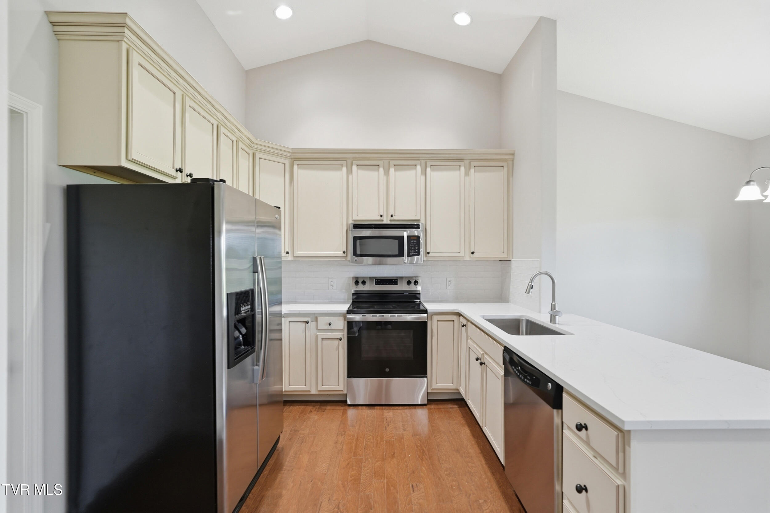 271 Cambridge Grove Way
