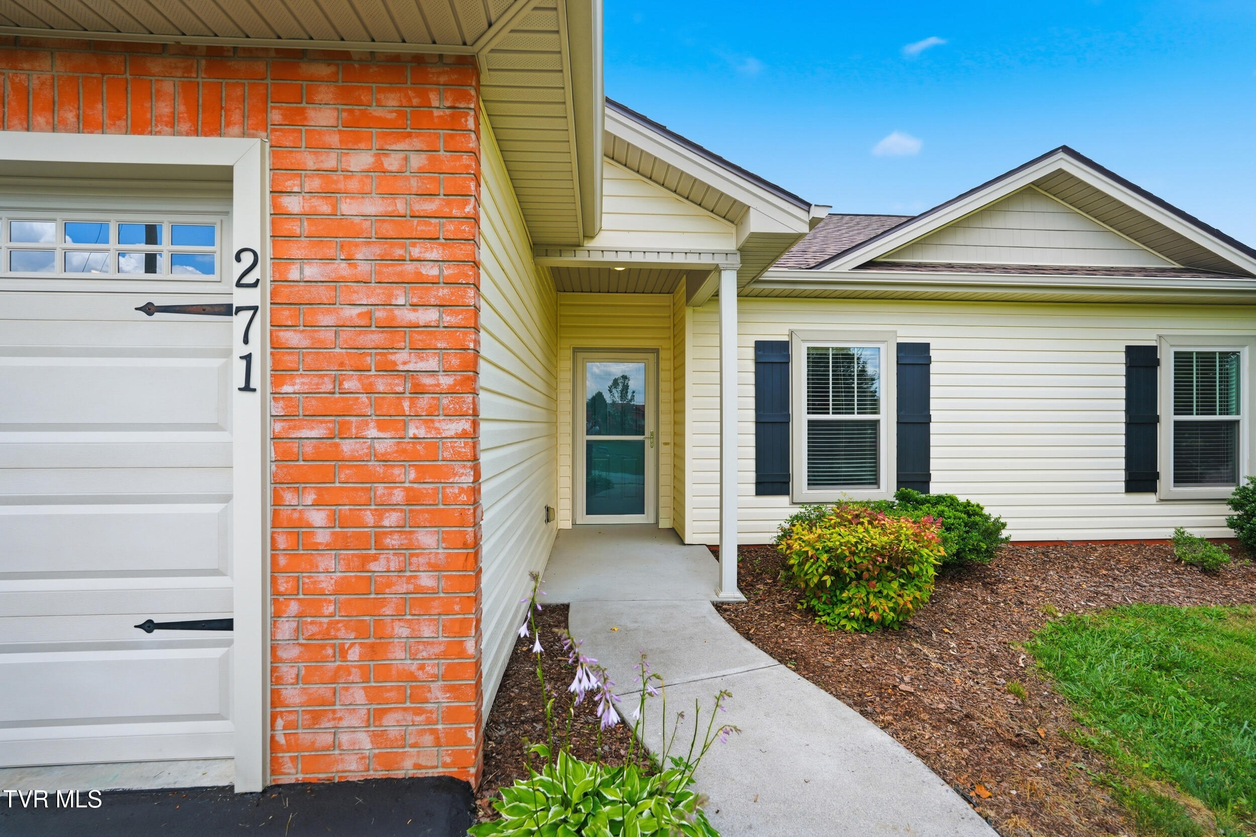 271 Cambridge Grove Way