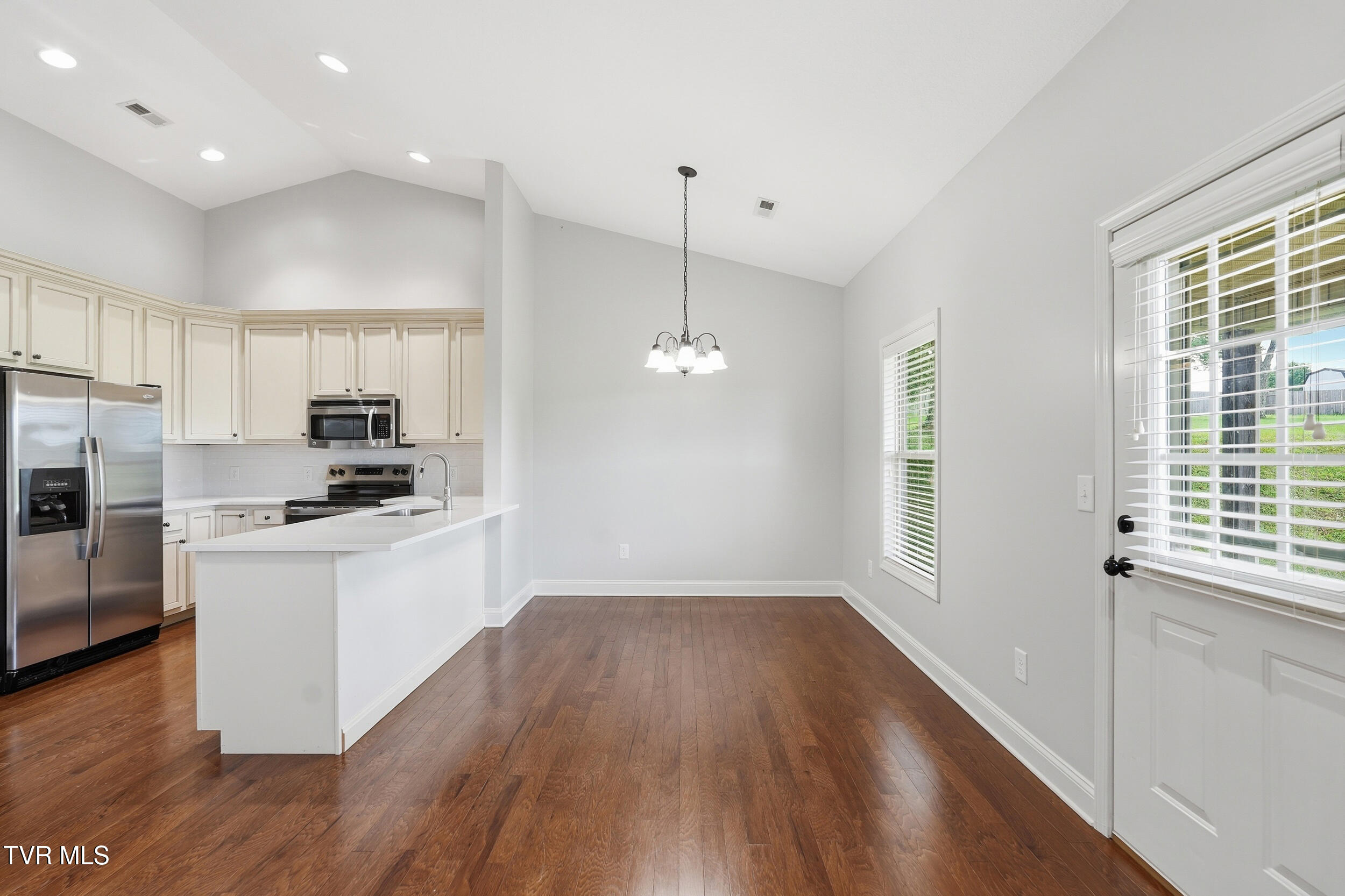 271 Cambridge Grove Way