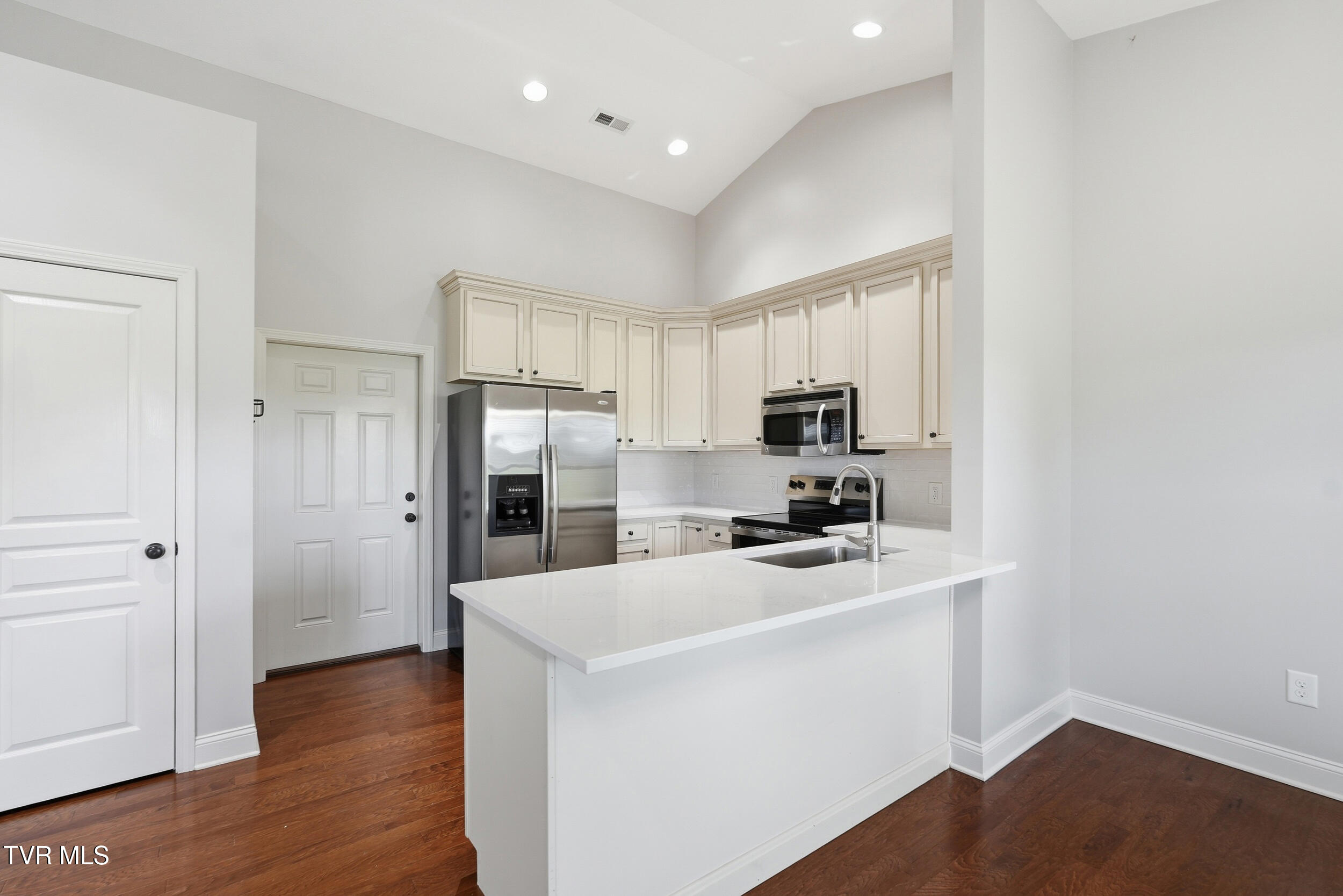 271 Cambridge Grove Way