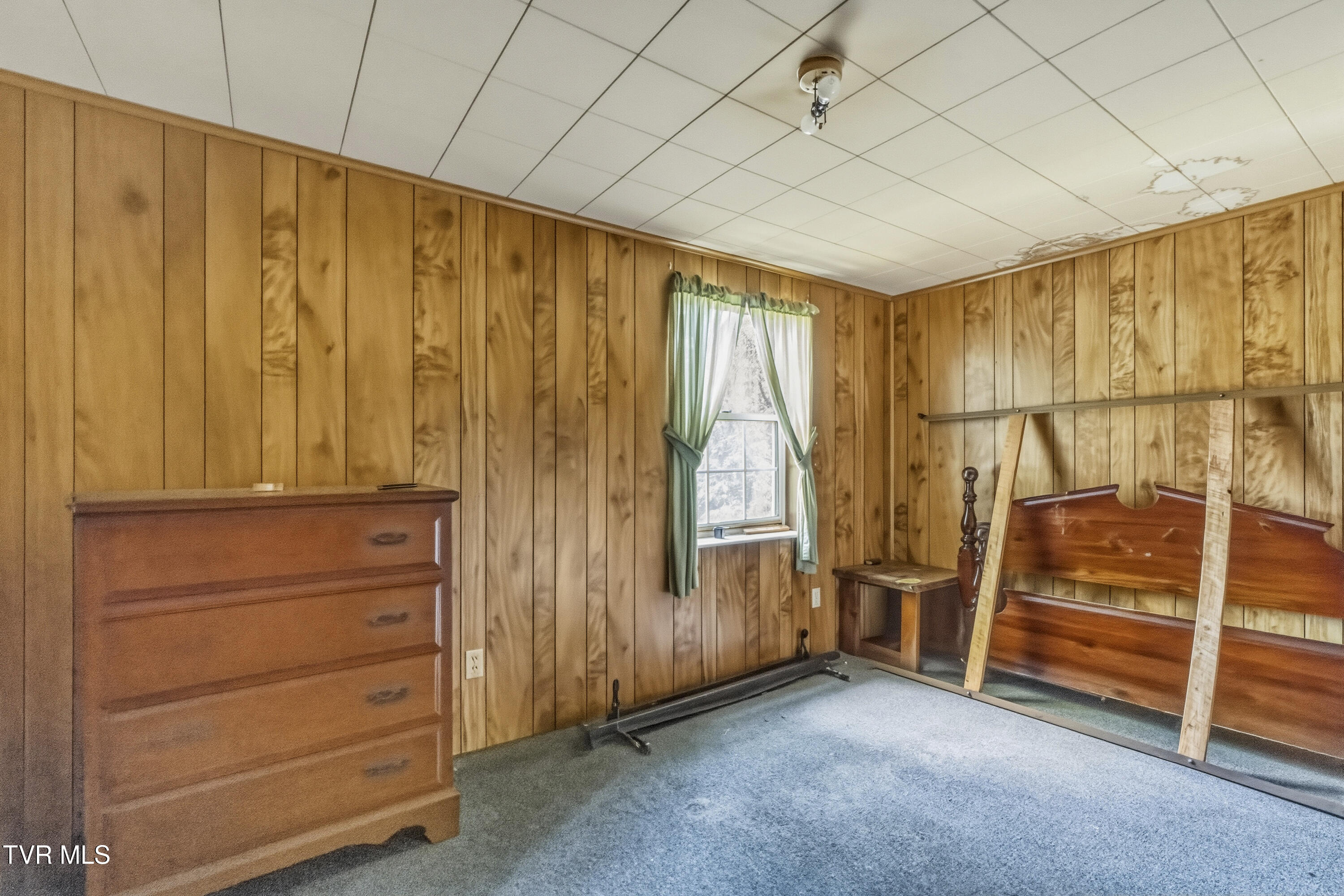 950 Middle Creek Road