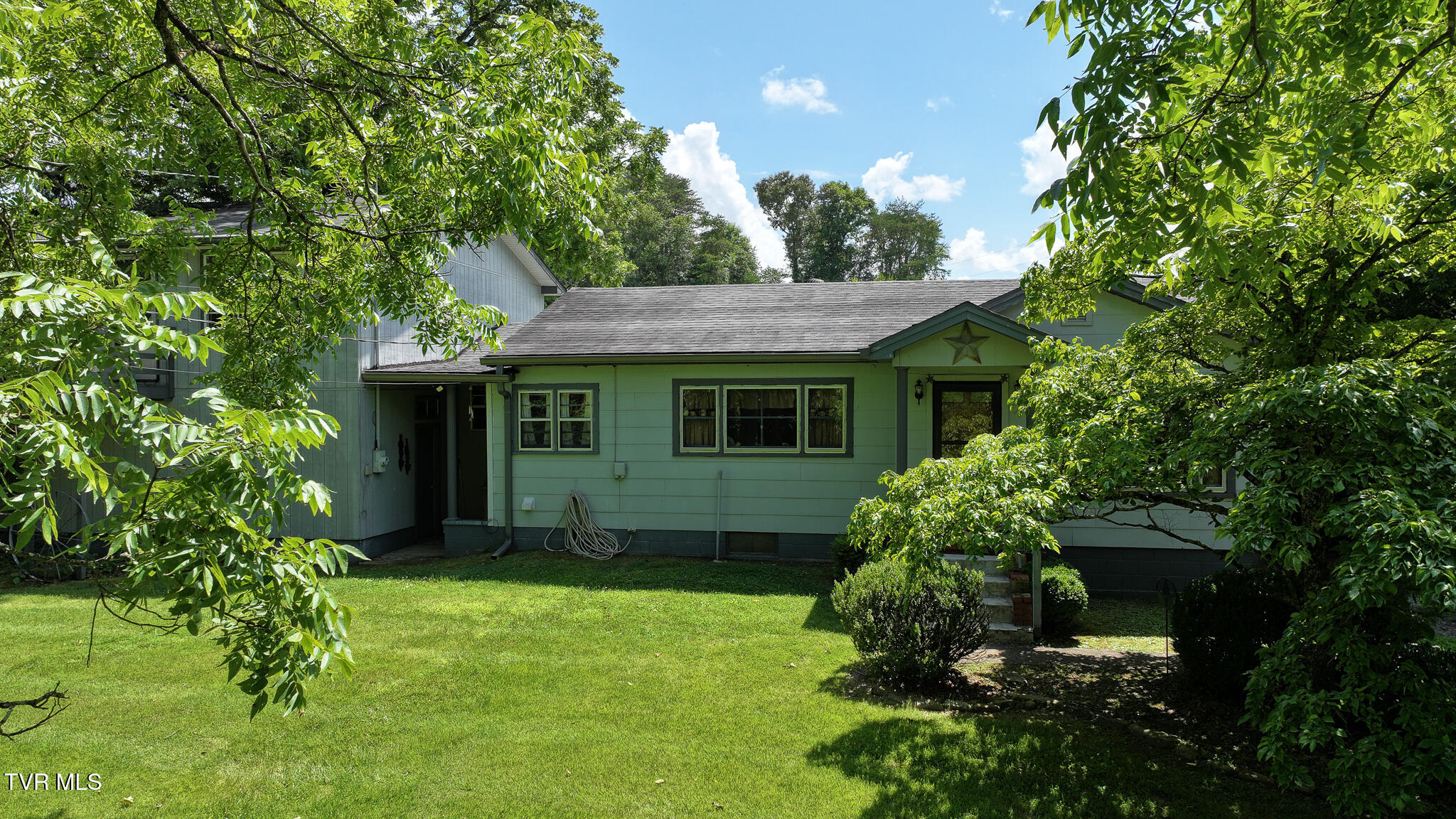 950 Middle Creek Road