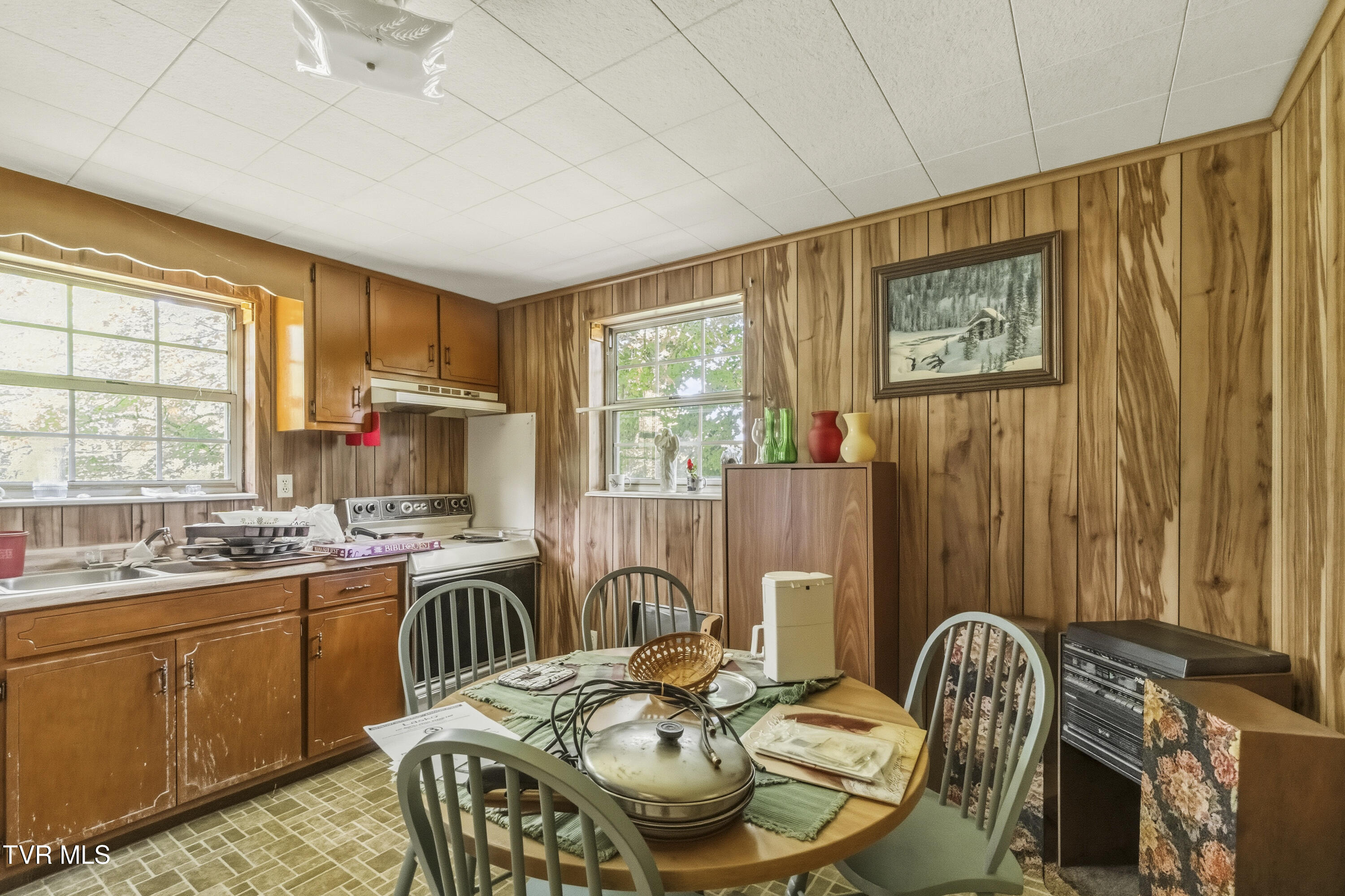 950 Middle Creek Road