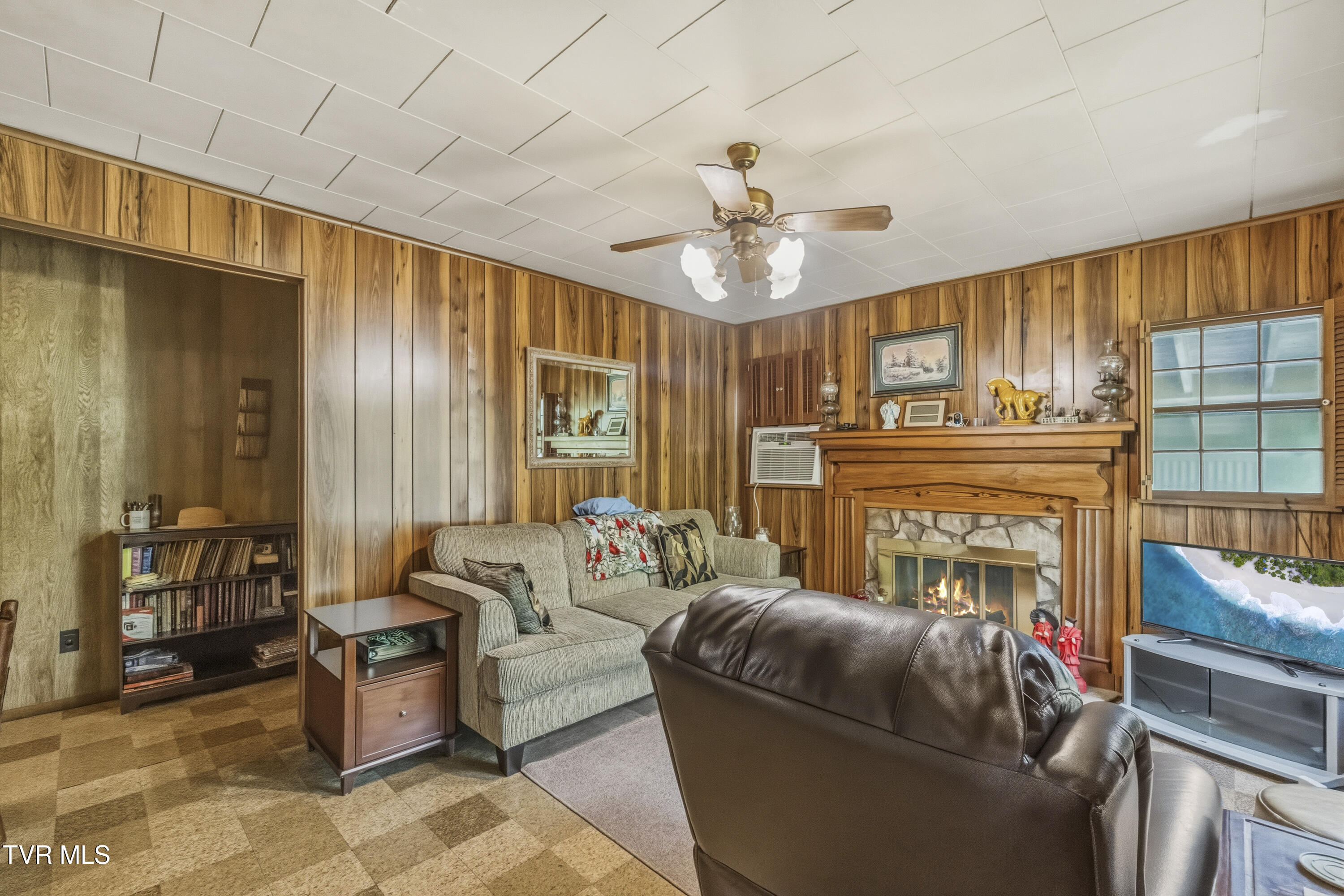950 Middle Creek Road