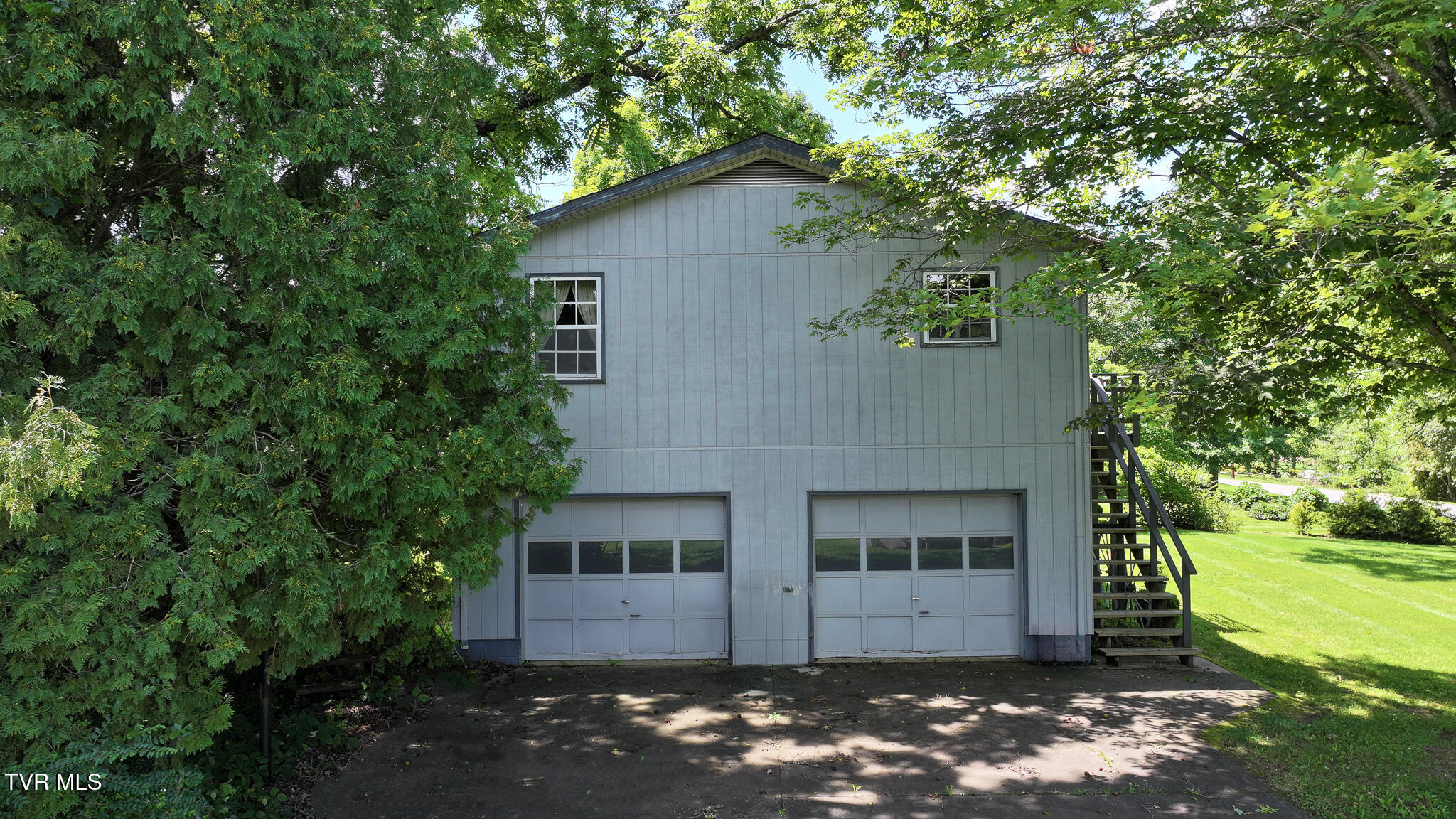 950 Middle Creek Road