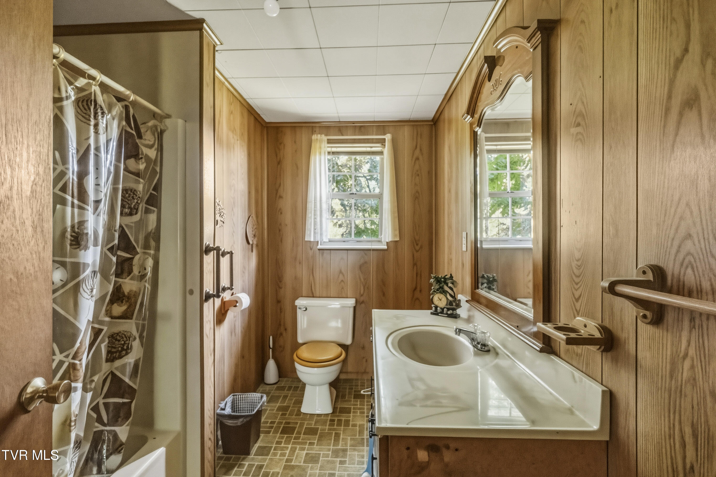 950 Middle Creek Road