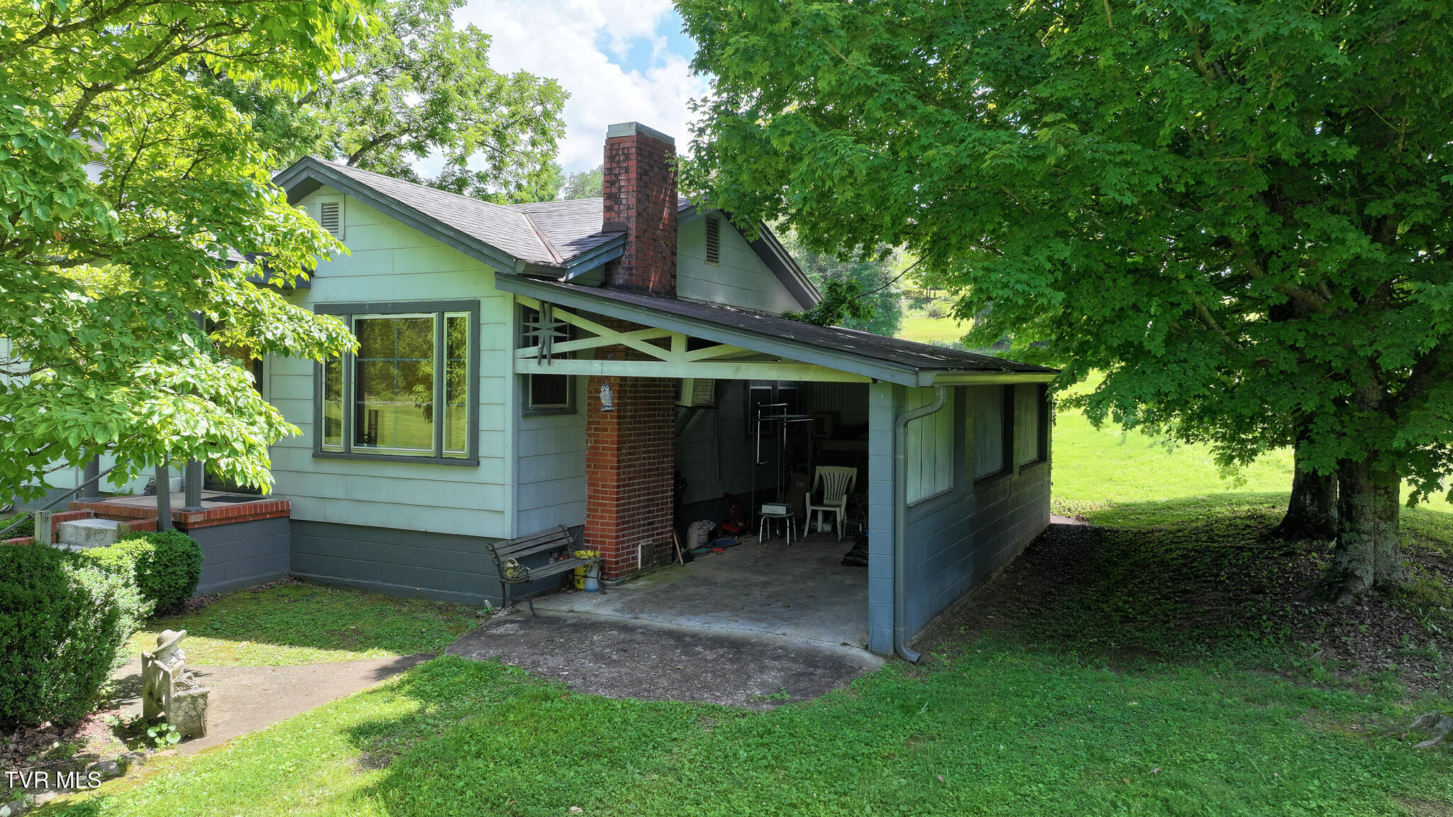 950 Middle Creek Road
