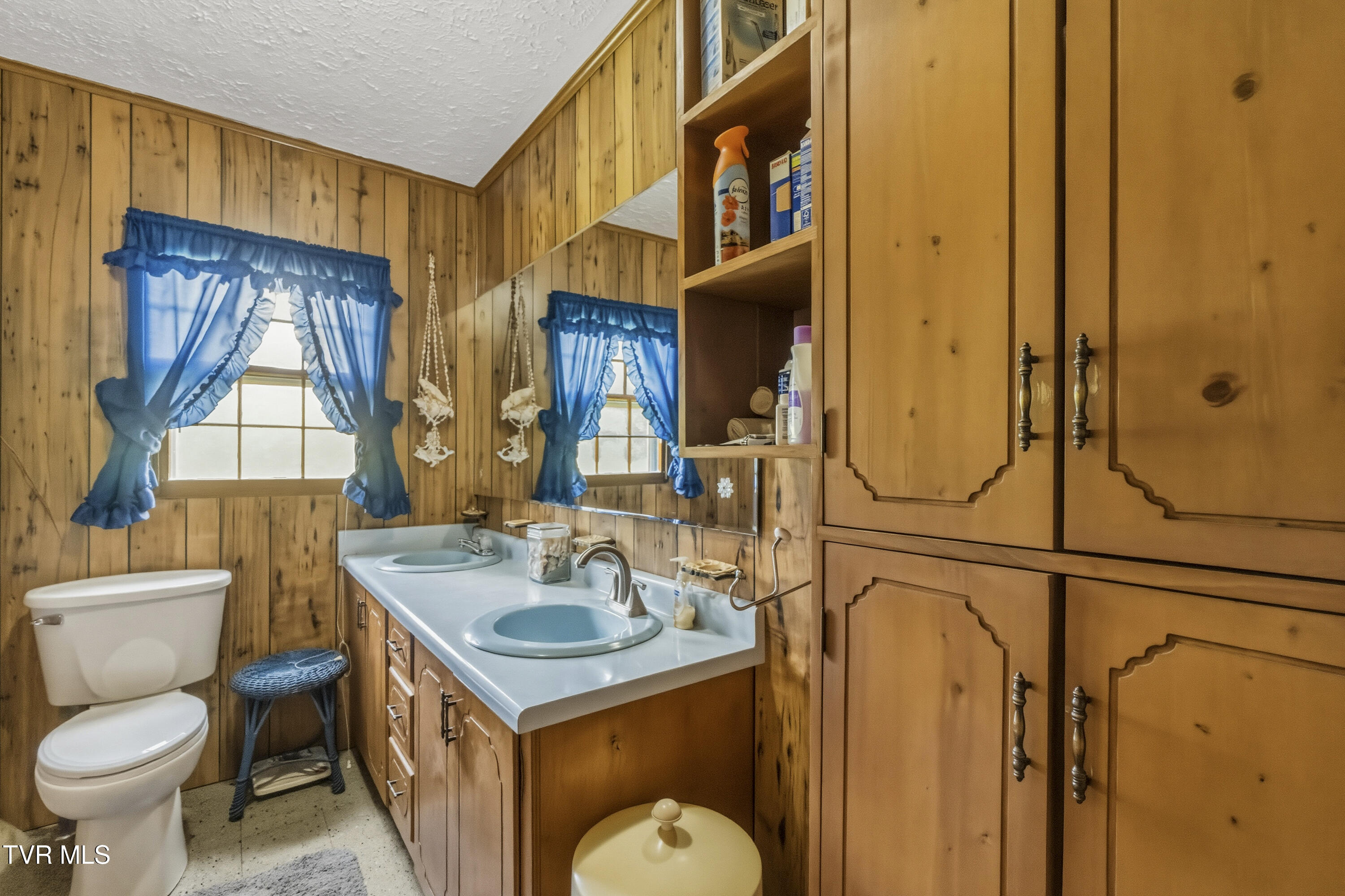 950 Middle Creek Road