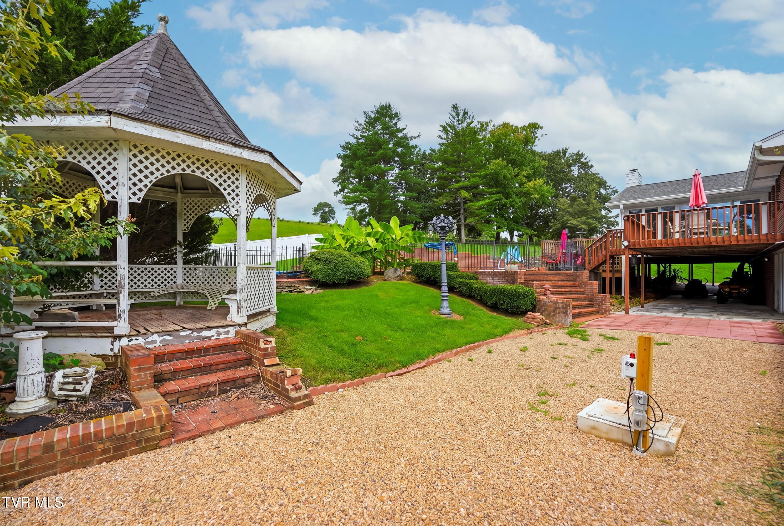 635 Old Union Road