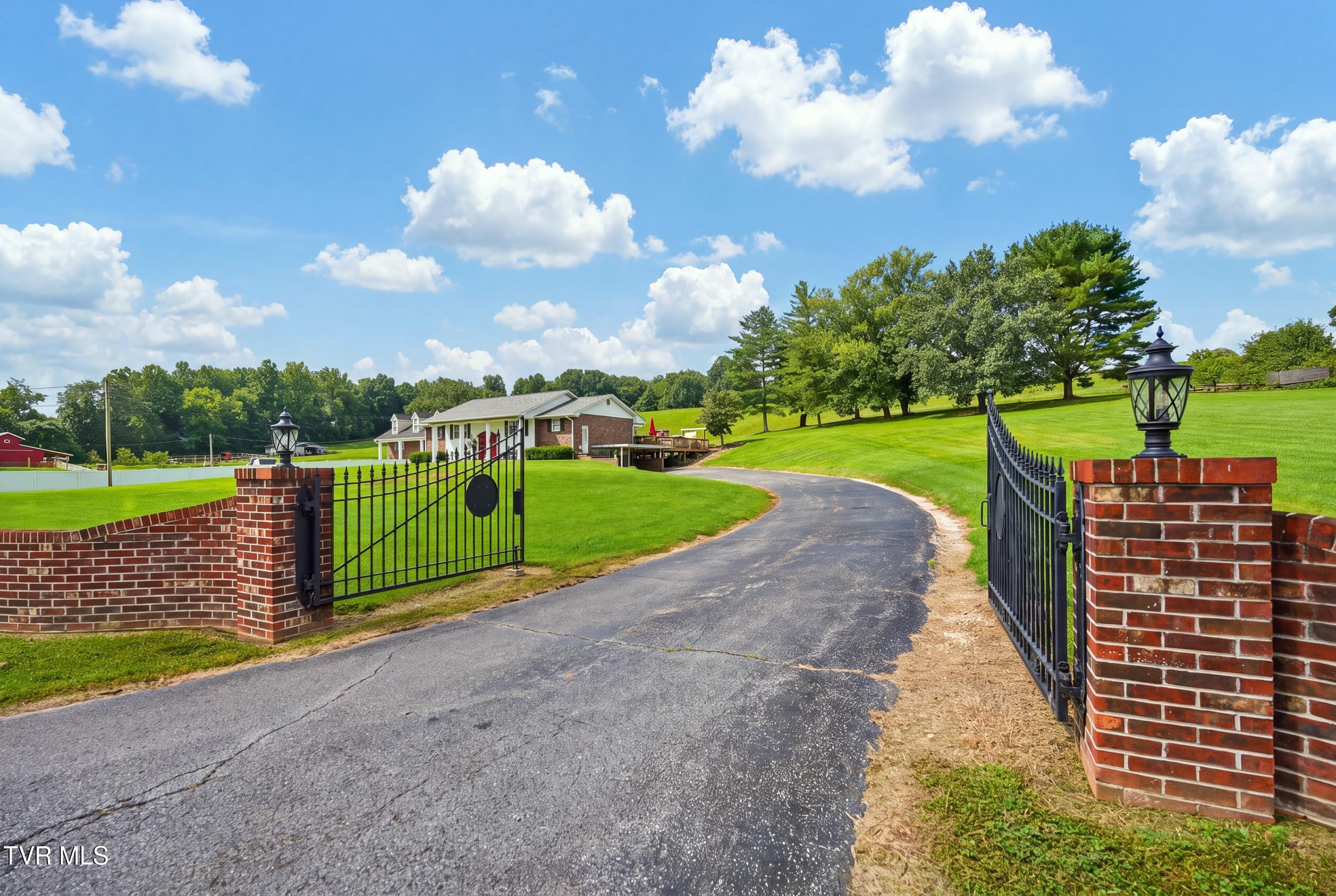 635 Old Union Road