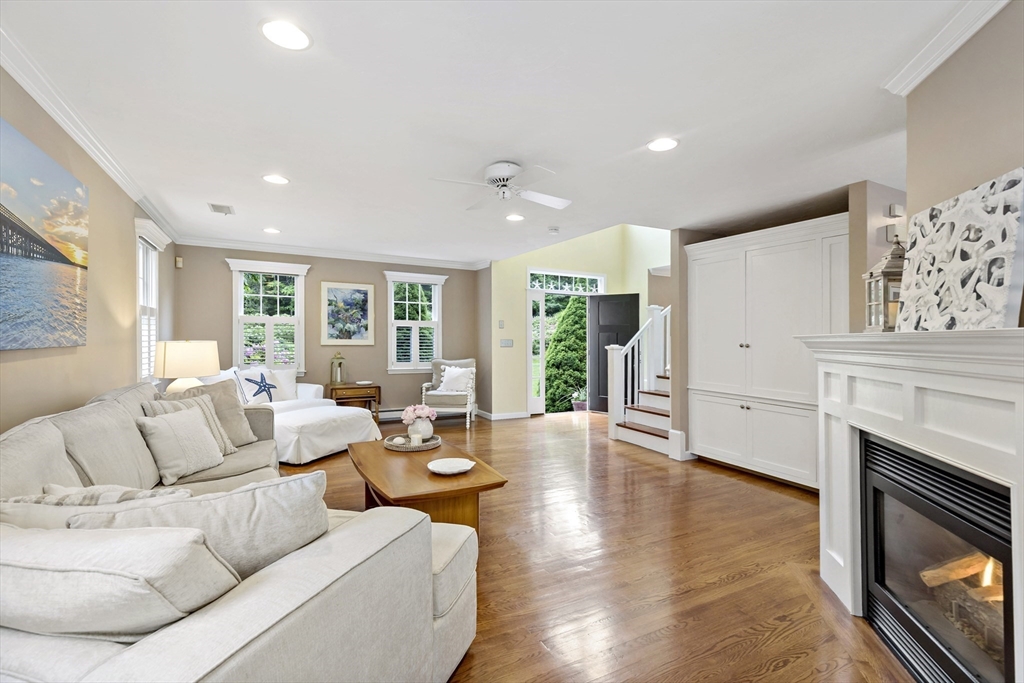 7 Laura's Lane