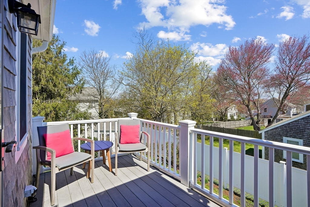 12 Hawley Rd