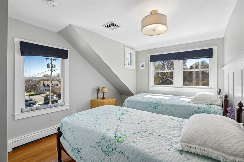 12 Hawley Rd