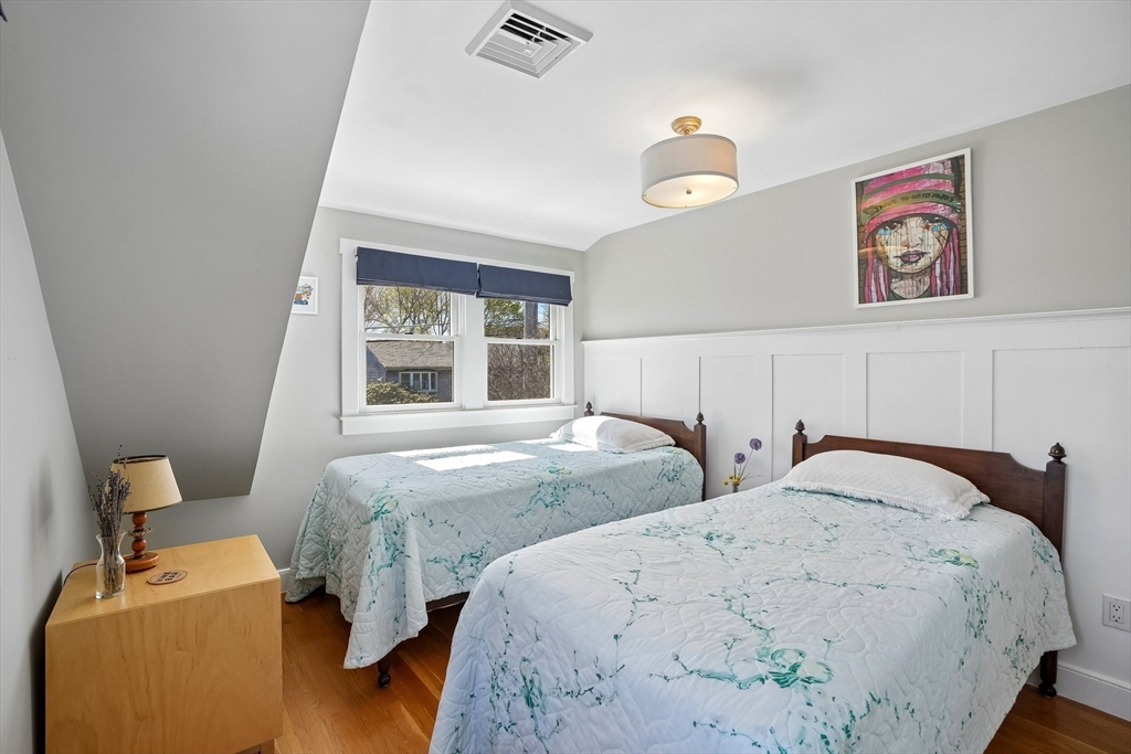 12 Hawley Rd