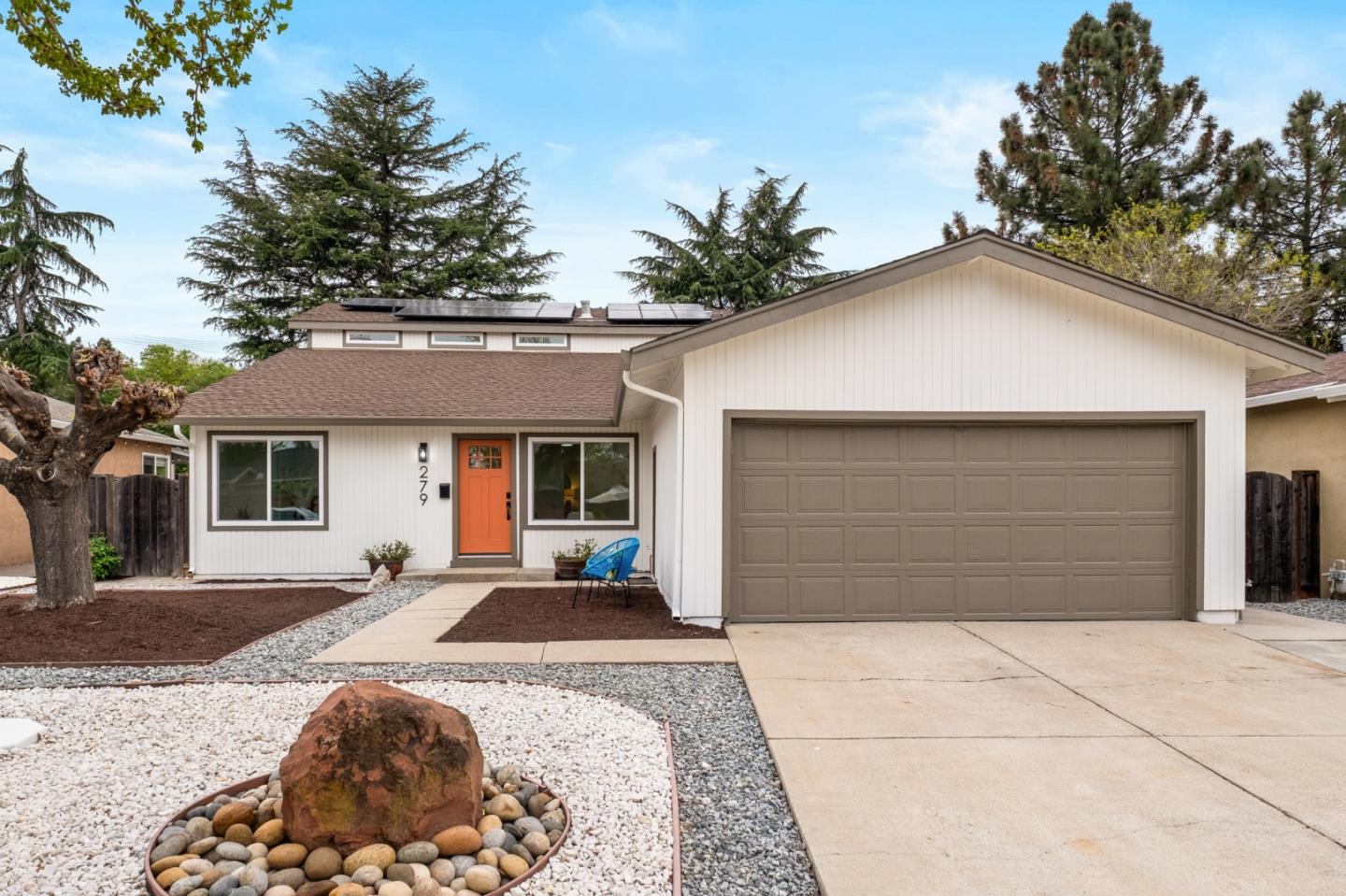 279 Vineyard Drive