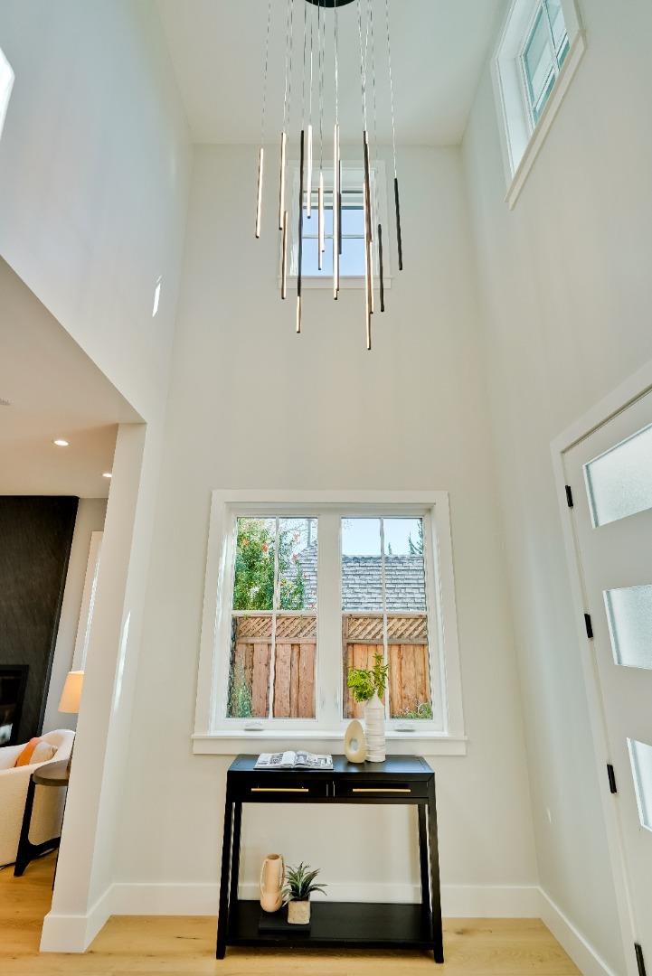 2514 Dekoven Ave.