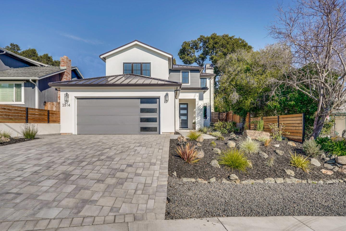 2514 Dekoven Ave.
