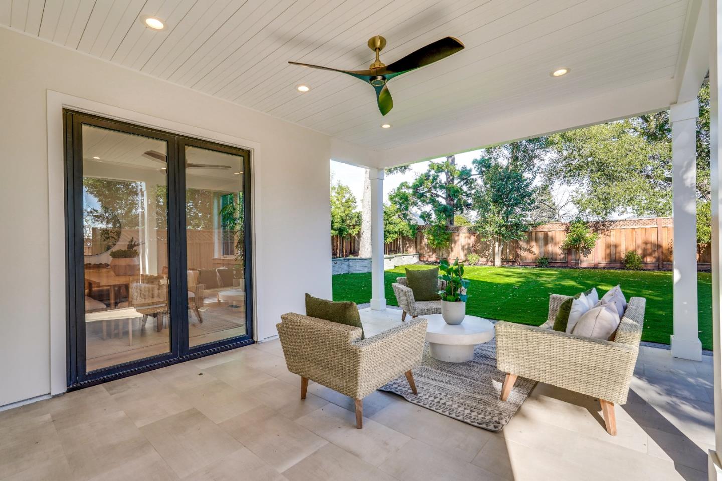 2514 Dekoven Ave.
