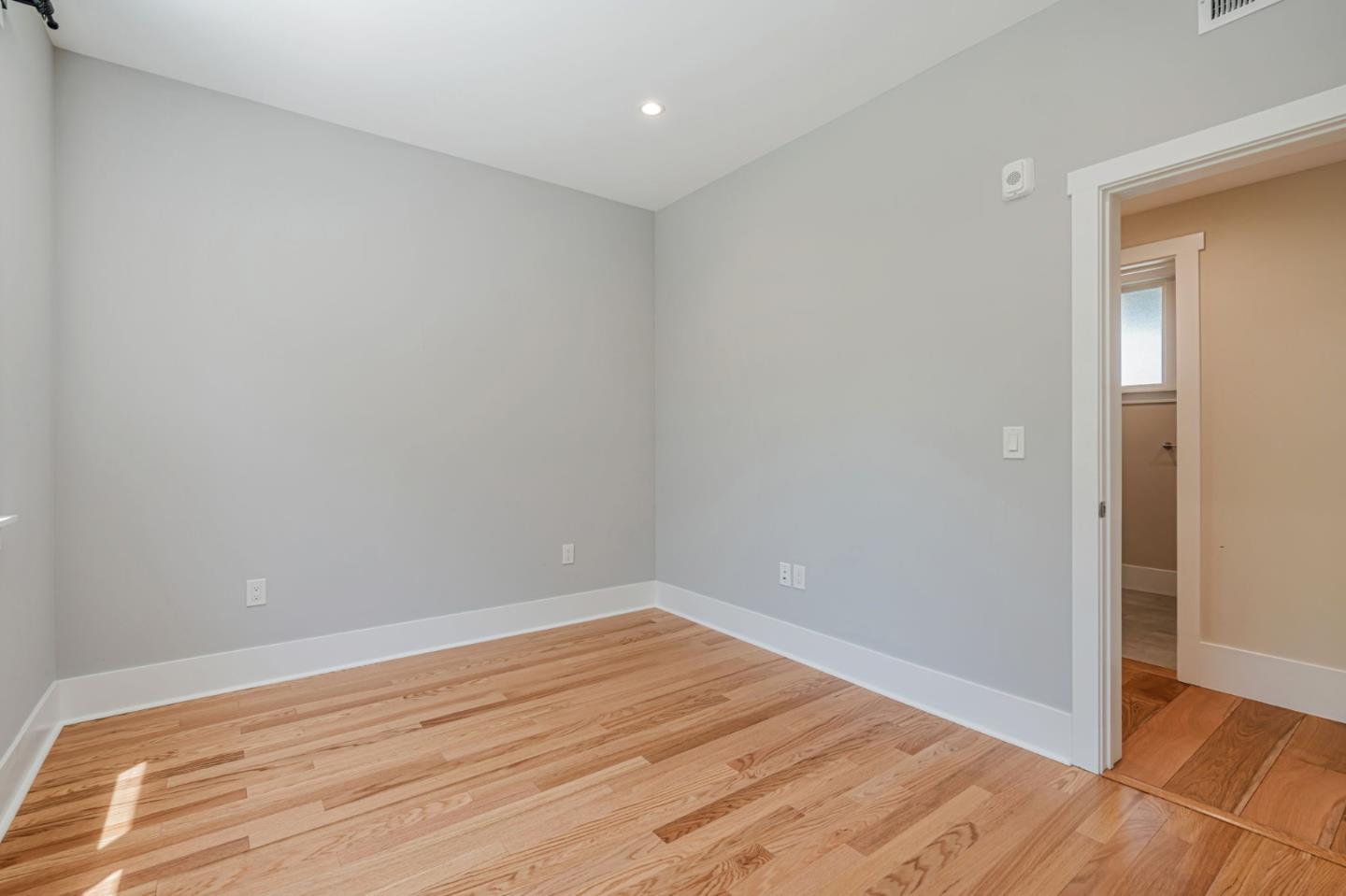 1667 San Carlos Avenue 301