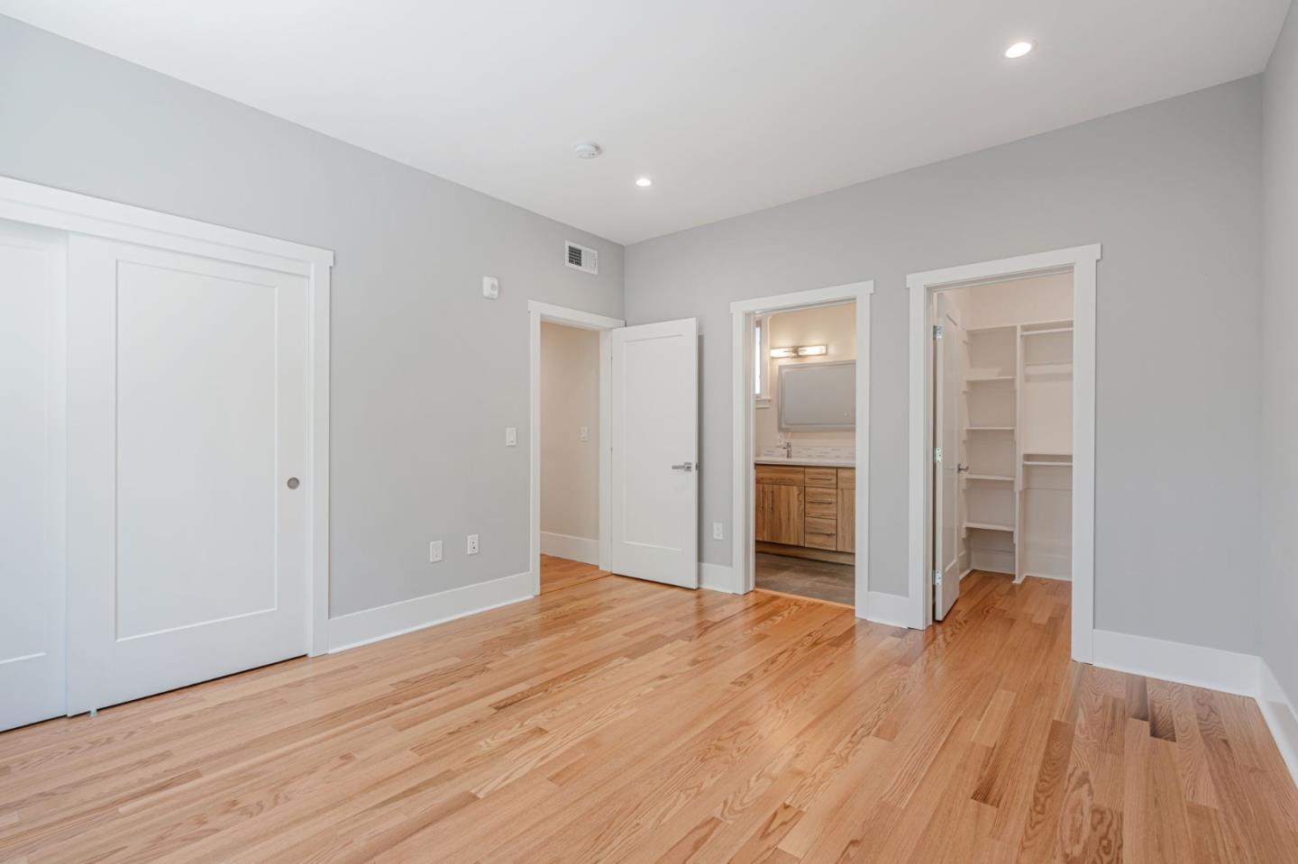 1667 San Carlos Avenue 301