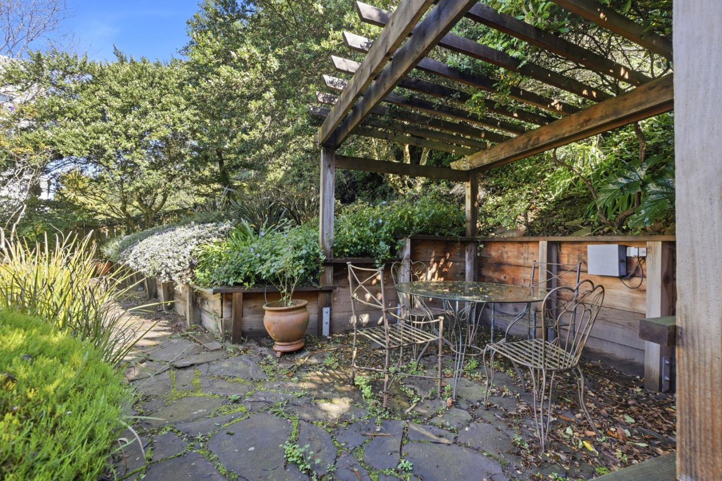 1160 Clayton Street 2