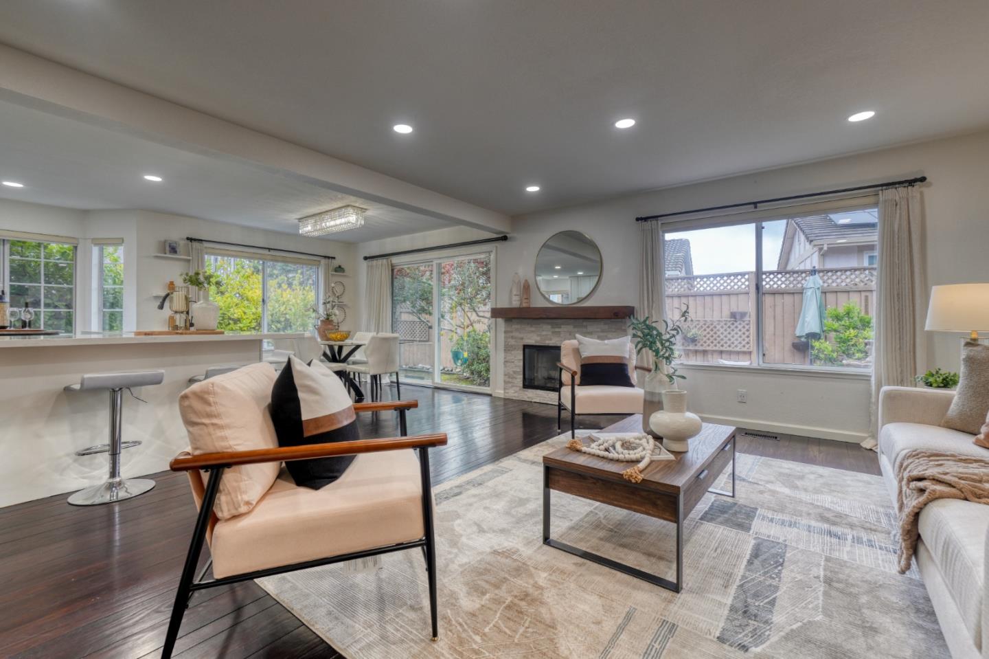 15 Amy Dr